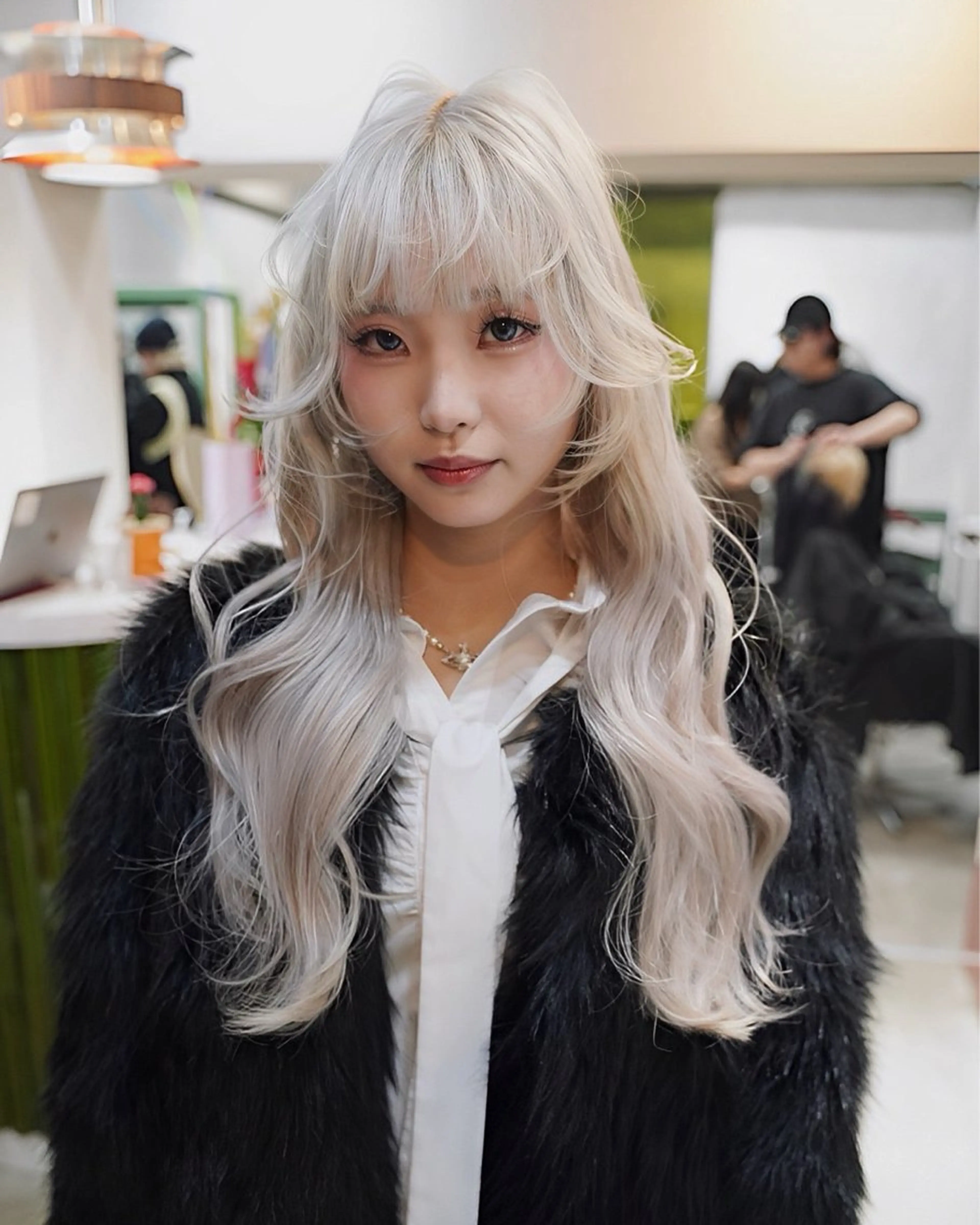 ロング カラー ハイトーンカラー 顔まわりレイヤー レイヤーカット ウルフカット カット ヘアカラー ウルフ/レイヤー/ 渋谷🔮Yudaiのヘアスタイル