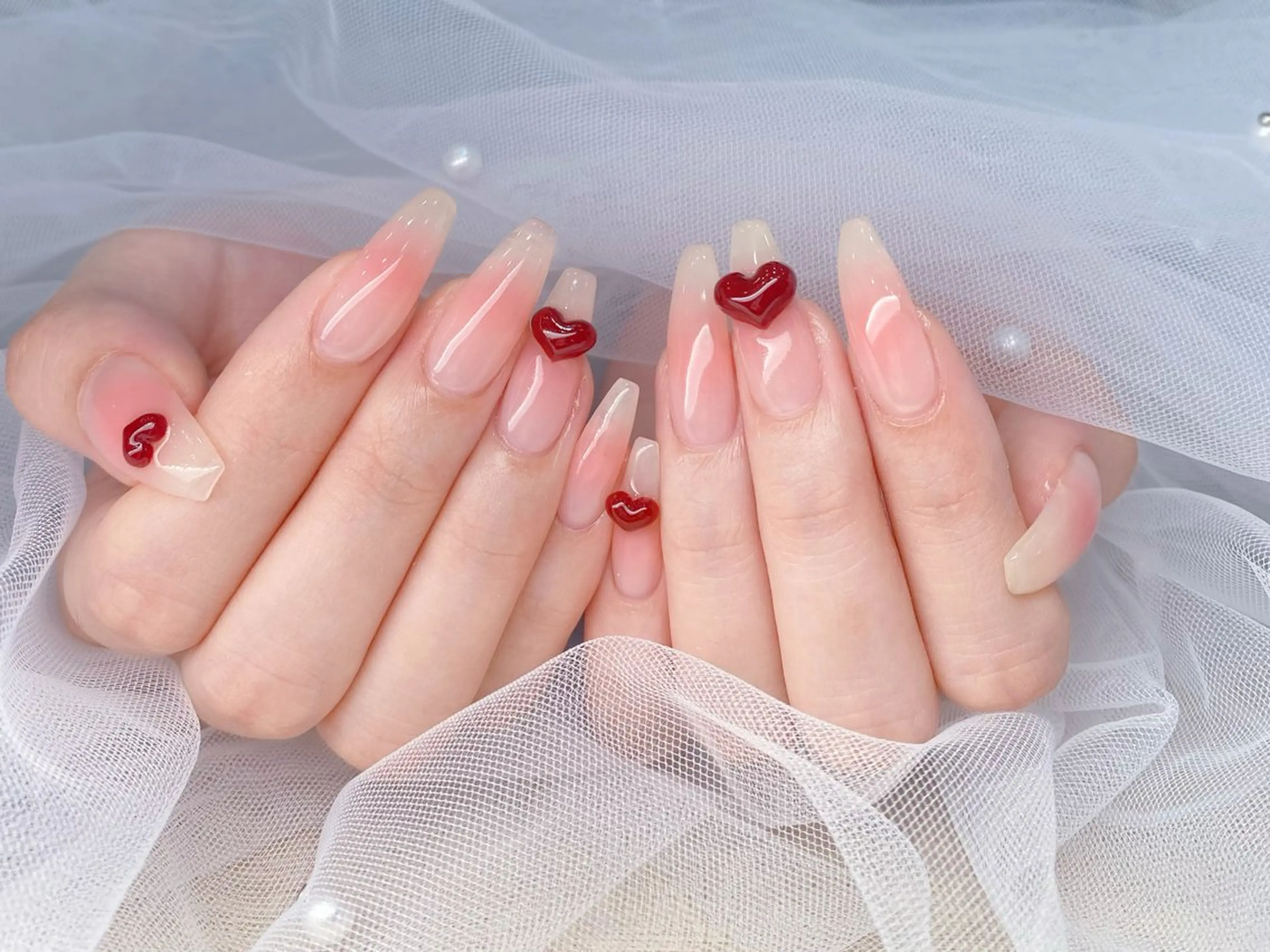 ネイル オーロラネイル ブルー チークネイル 長さ出し フットネイル ハンドネイル Momo チップ長さ出し専門店のネイルデザイン