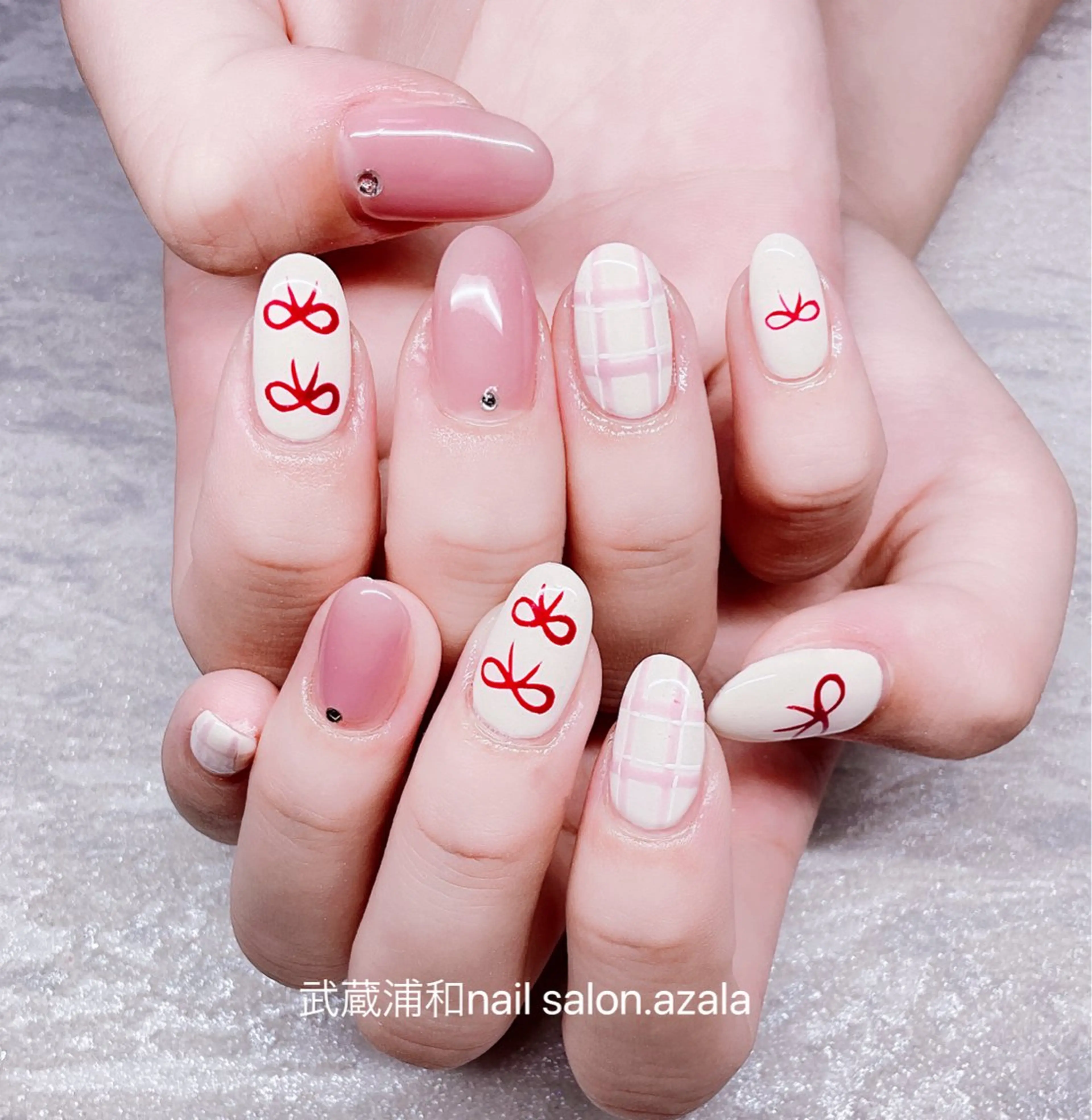 ネイル ハンドネイル R inのネイルデザイン