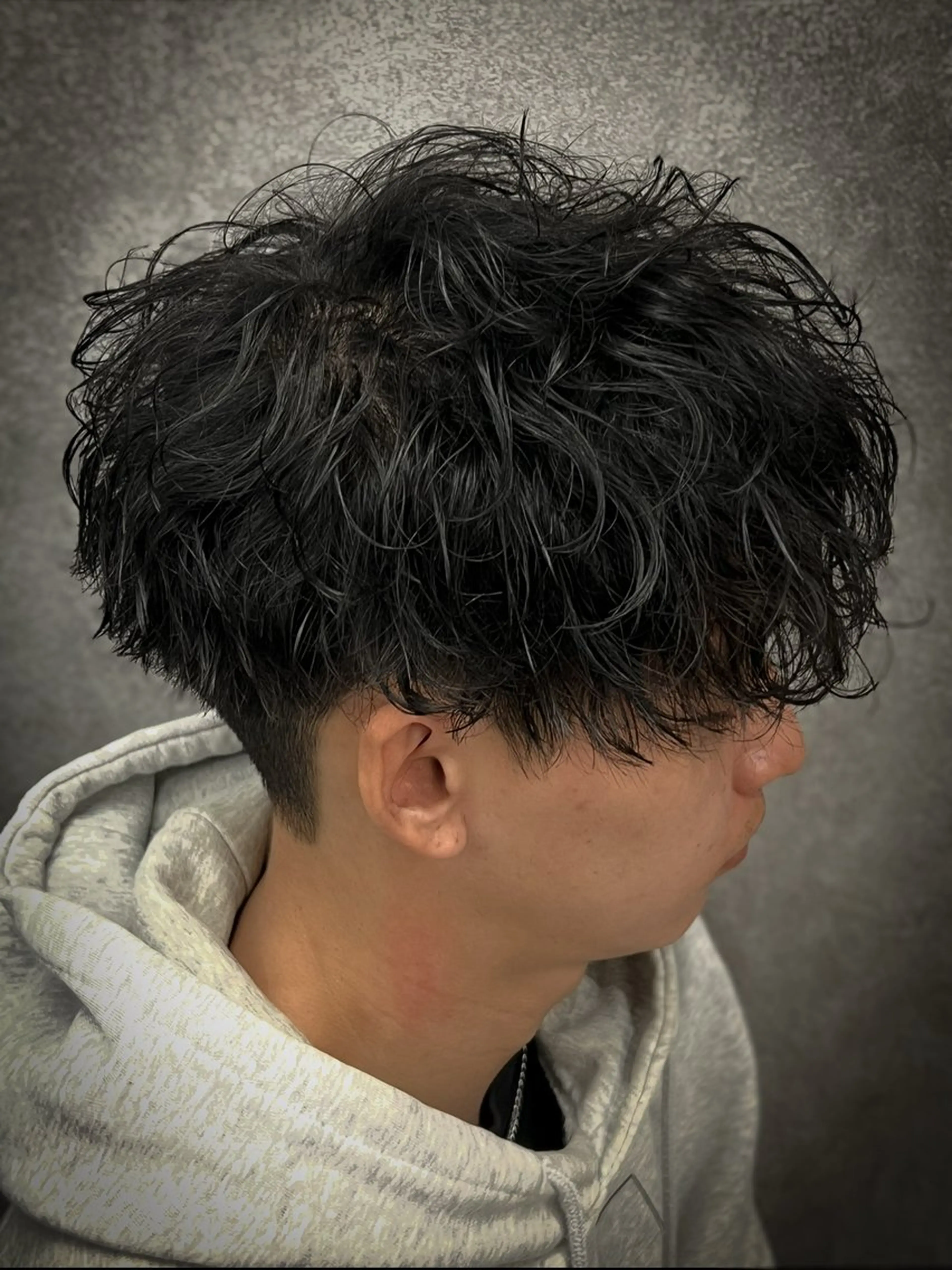 ショート パーマ メンズ 波巻きパーマ メンズウルフ特化🐺 🔥長山耕大🔥のヘアスタイル