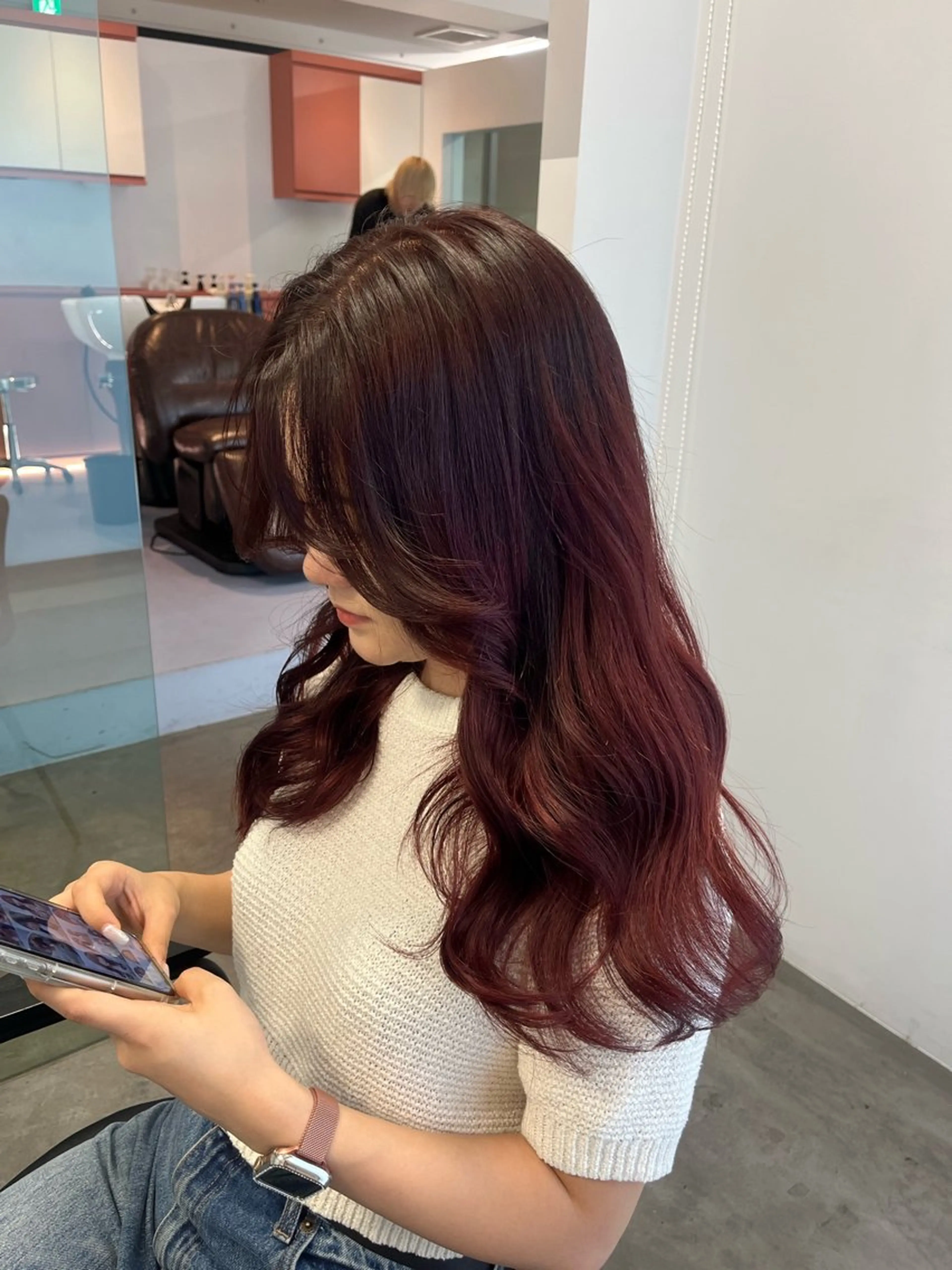 ロング カラー レッドカラー ayaka♡ 柔らかカラーのヘアスタイル