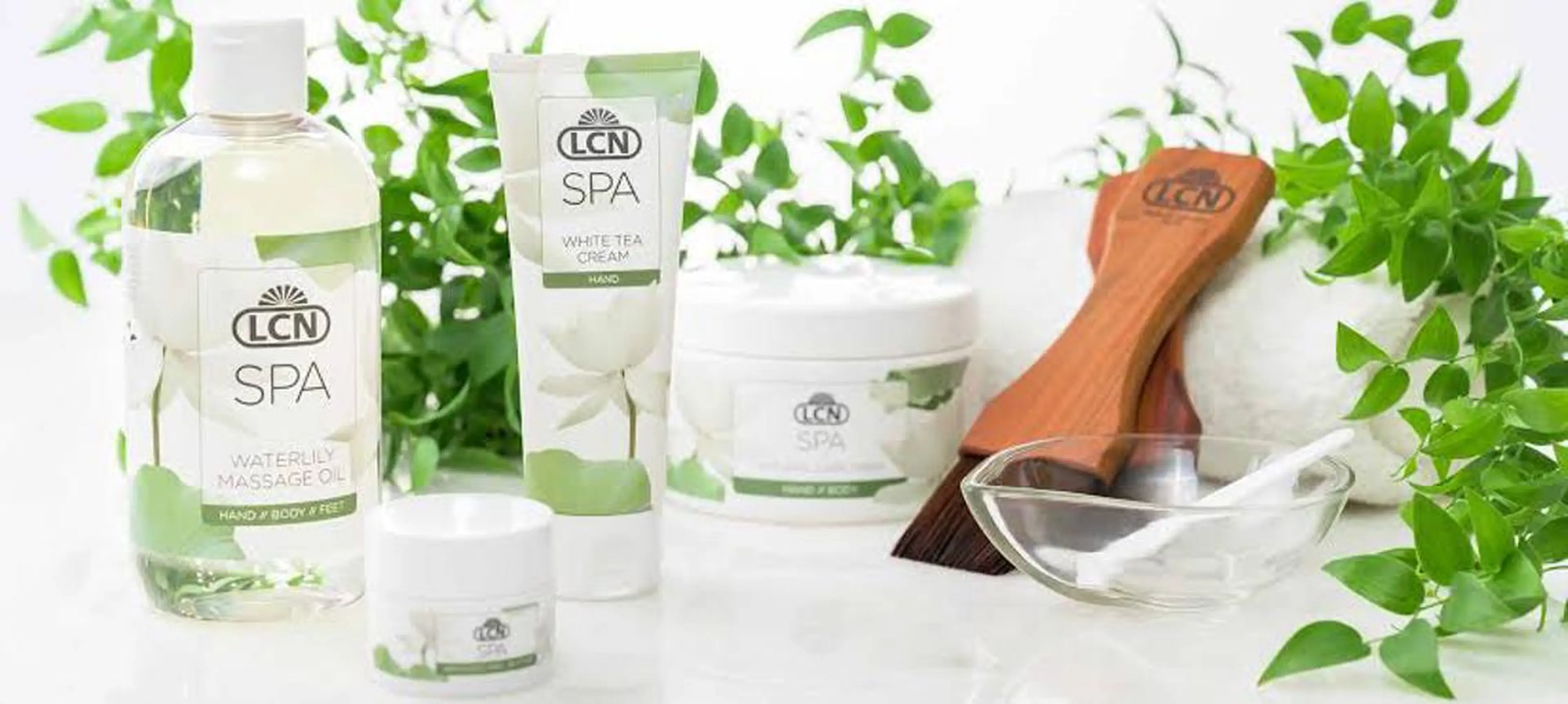 ネイル le’a所属・Le'a nail&eyesのマツエク・マツパデザイン