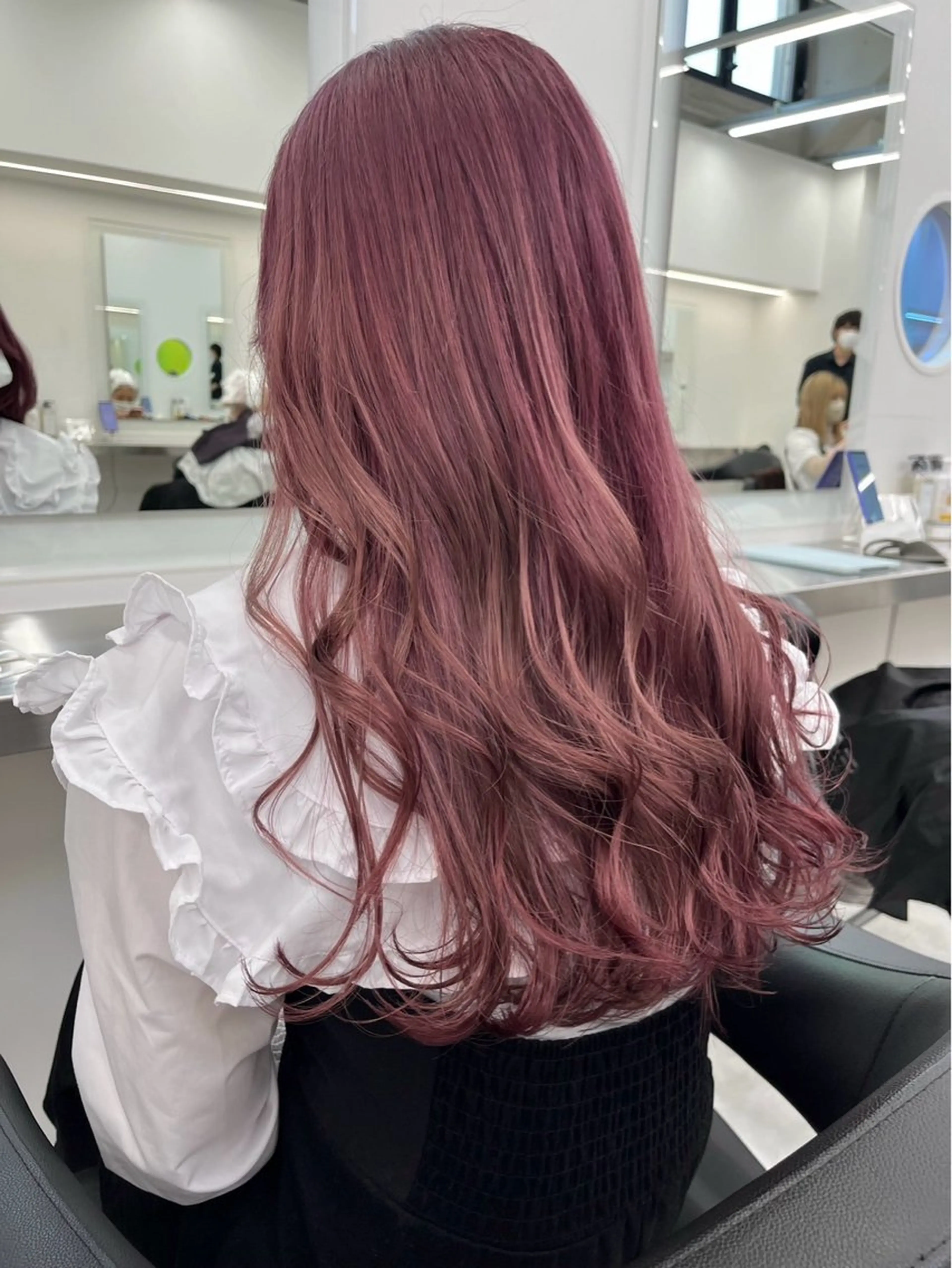 ロング カラー ヘアアレンジ ピンクカラー ヘアカラー 韓国レイヤーカット /韓国トレンドカラーのヘアスタイル