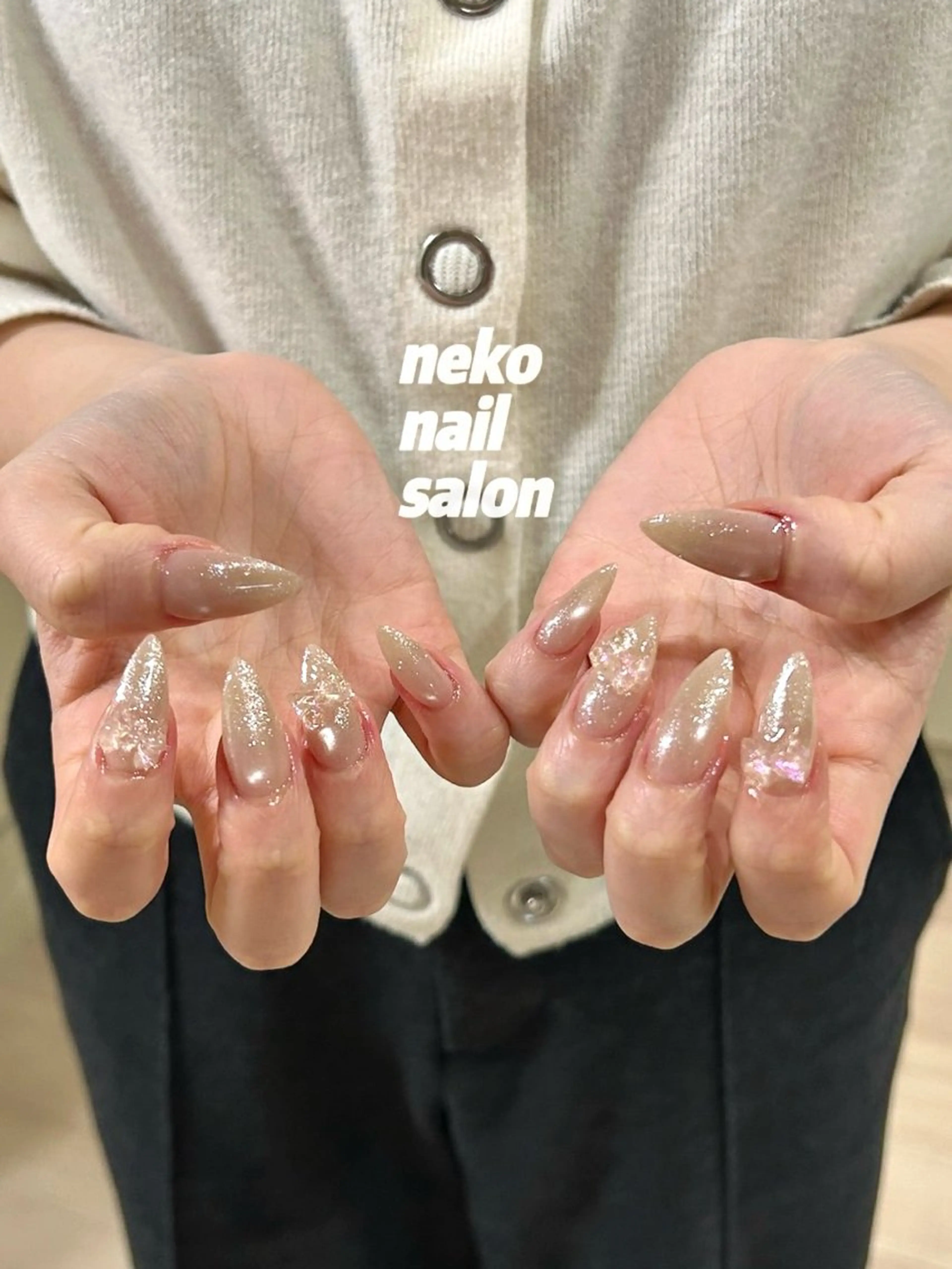 ネイル キラキラネイル マグネットネイル ハンドネイル neko nail所属・neko nailのネイルデザイン