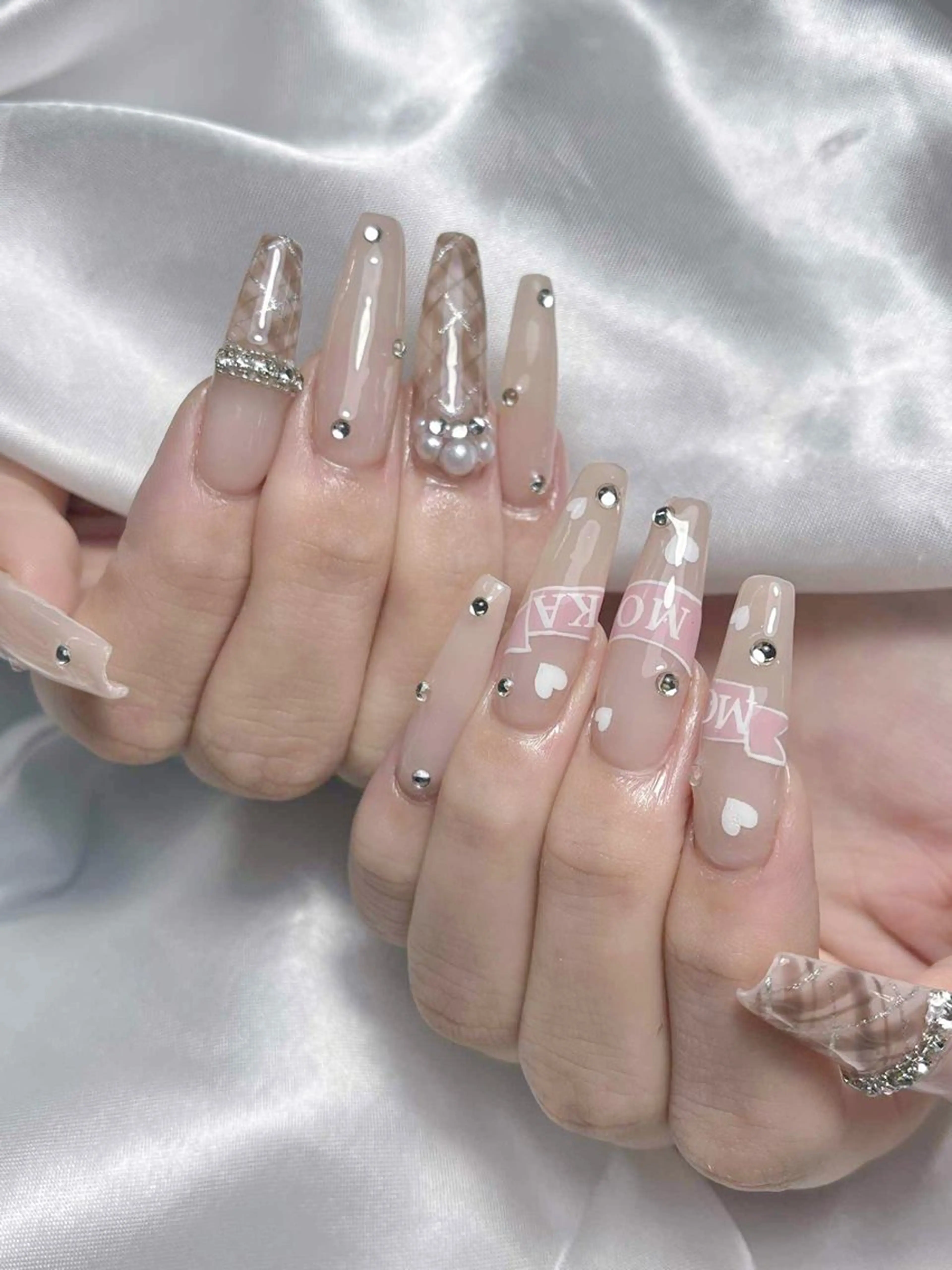 ネイル LEELA NAIL STUDIO所属・LEELA NAIL STUDIOのネイルデザイン
