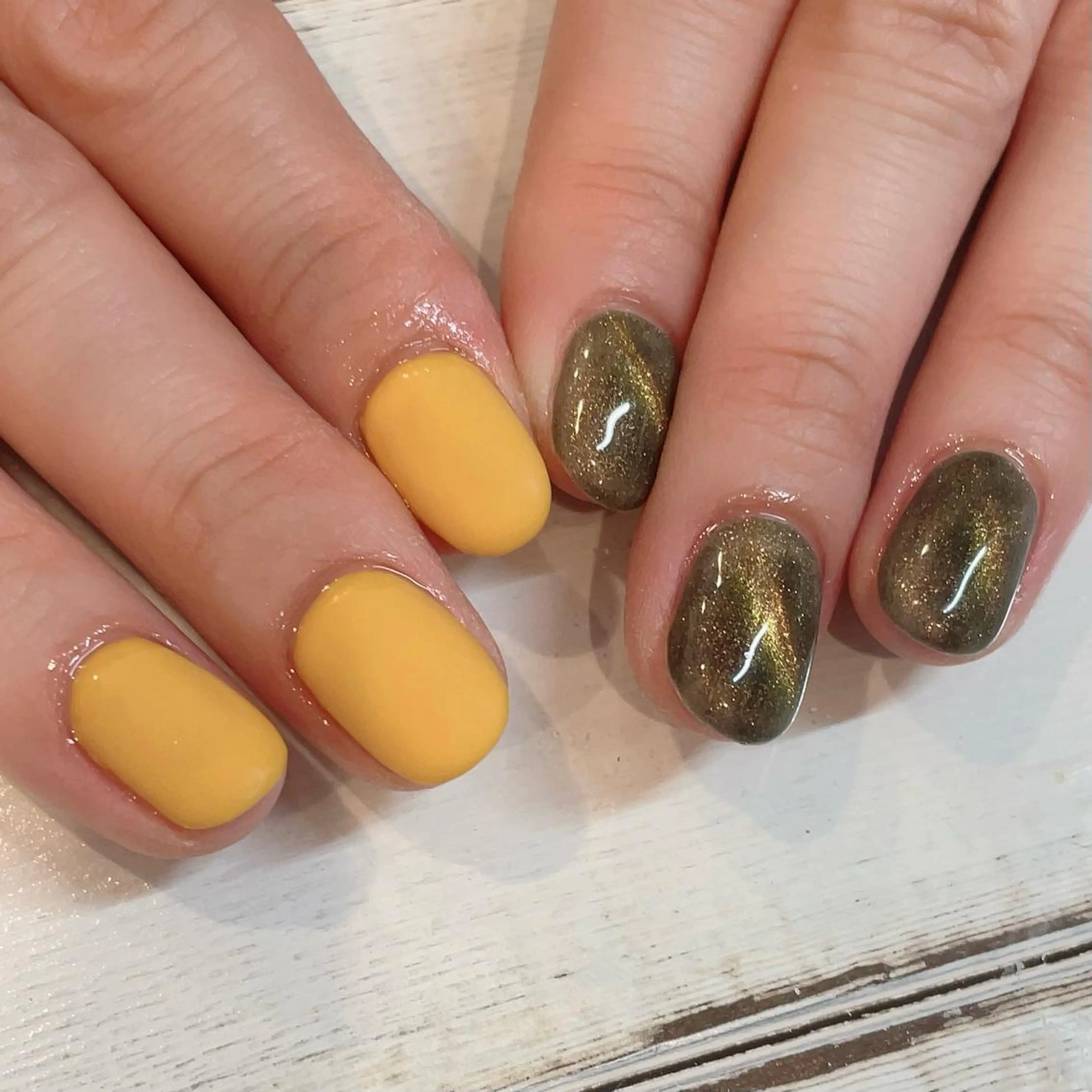 ネイル マグネットネイル 黄色 Serenity by Mari所属・Shinozaki mariのネイルデザイン