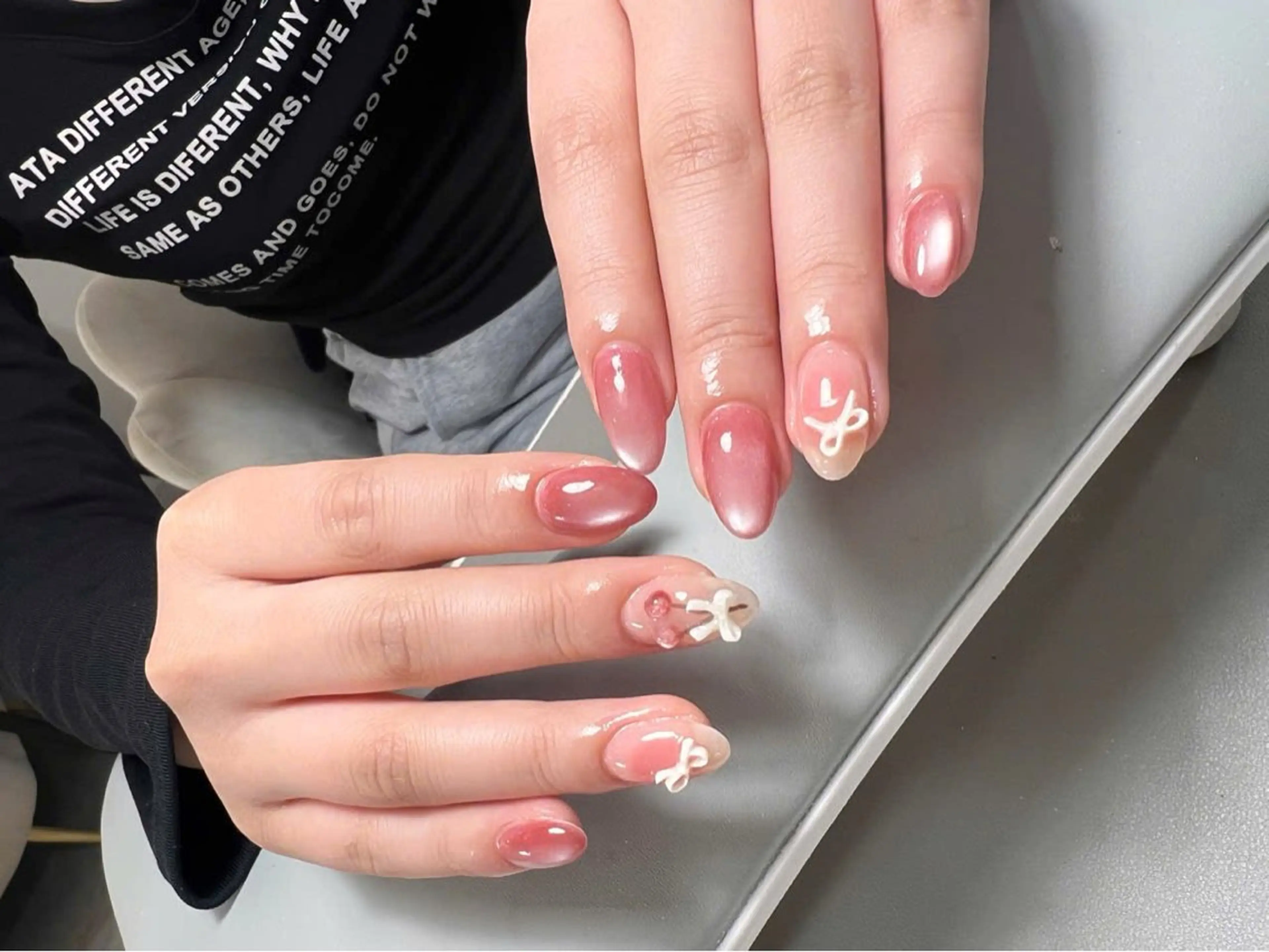 ネイル キラキラネイル マグネットネイル ぷっくりネイル 春ネイル ワンホンネイル ハンドネイル Candy Nailのネイルデザイン