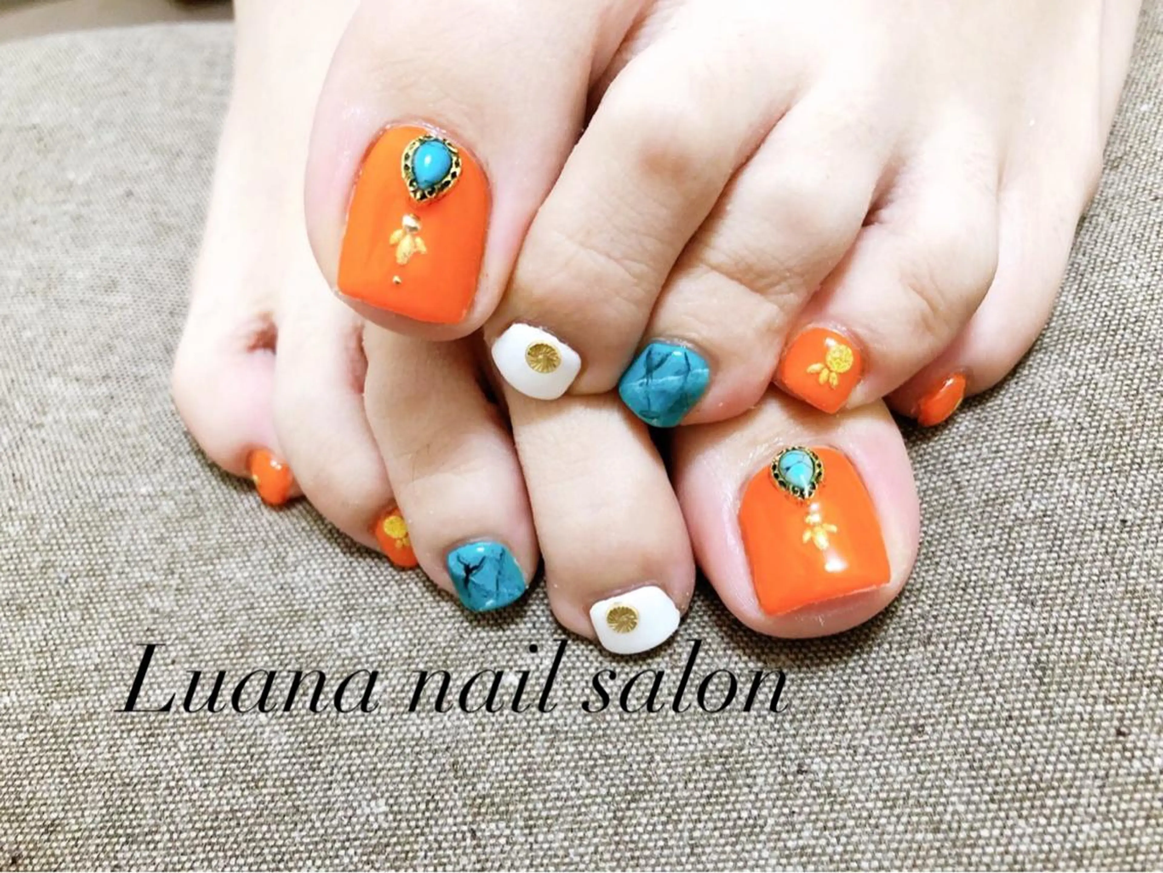 ネイル Loa　salon所属・小南 奈々美のネイルデザイン