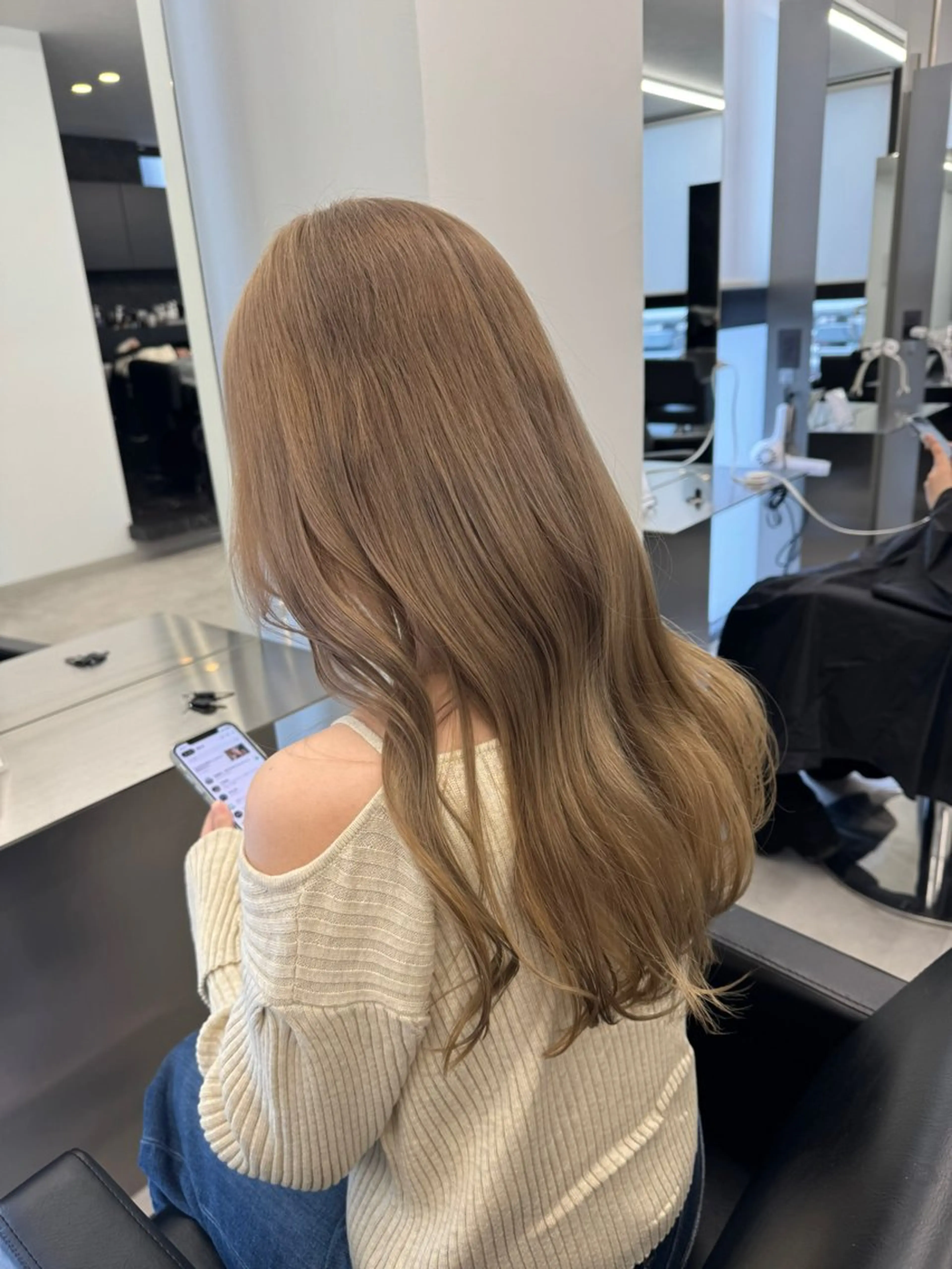 ロング カラー ベージュカラー ブリーチ ミルクティーベージュ カット ヘアカラー ハイトーン/エクステ /韓国ヘアKENTAのヘアスタイル