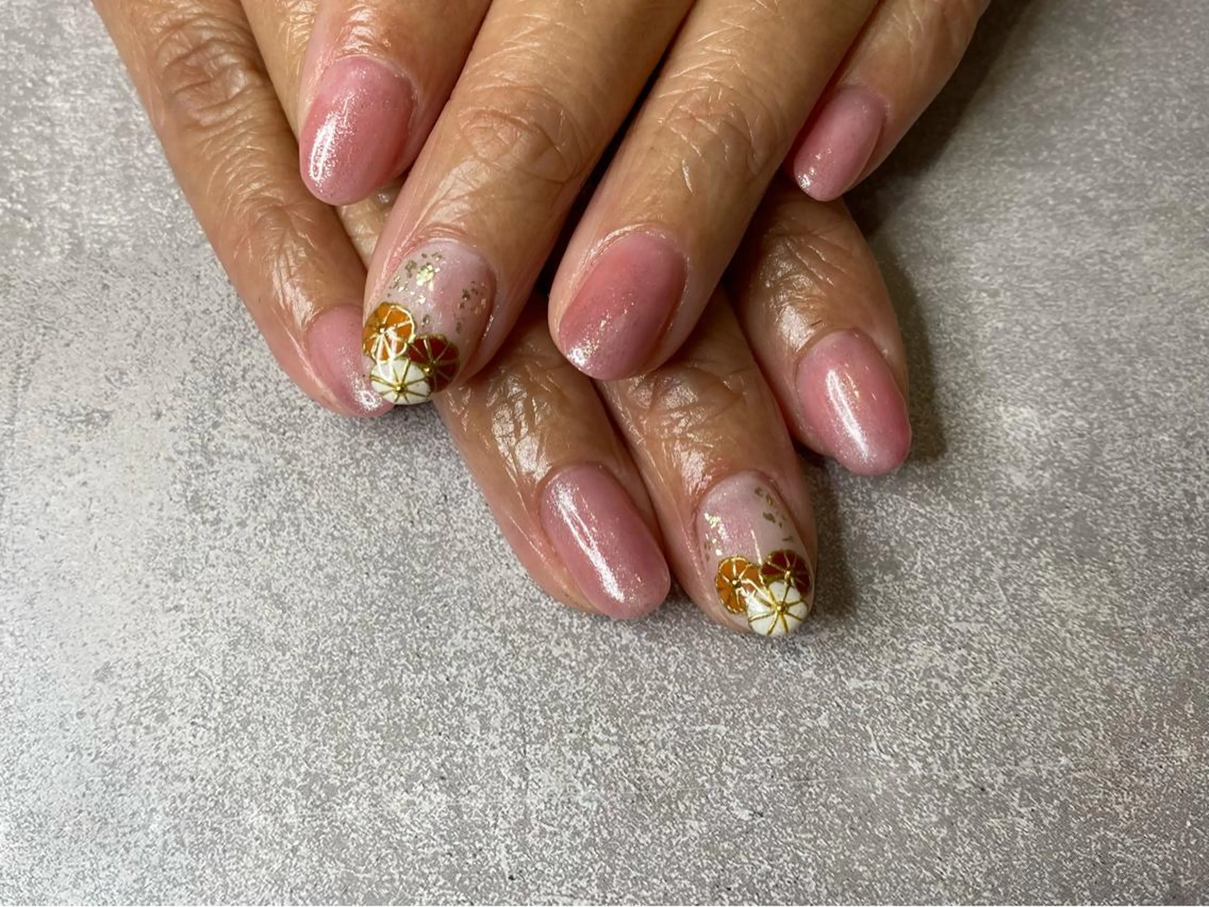 ネイル gluck(グリュック)所属・なかがわ まゆこのネイルデザイン