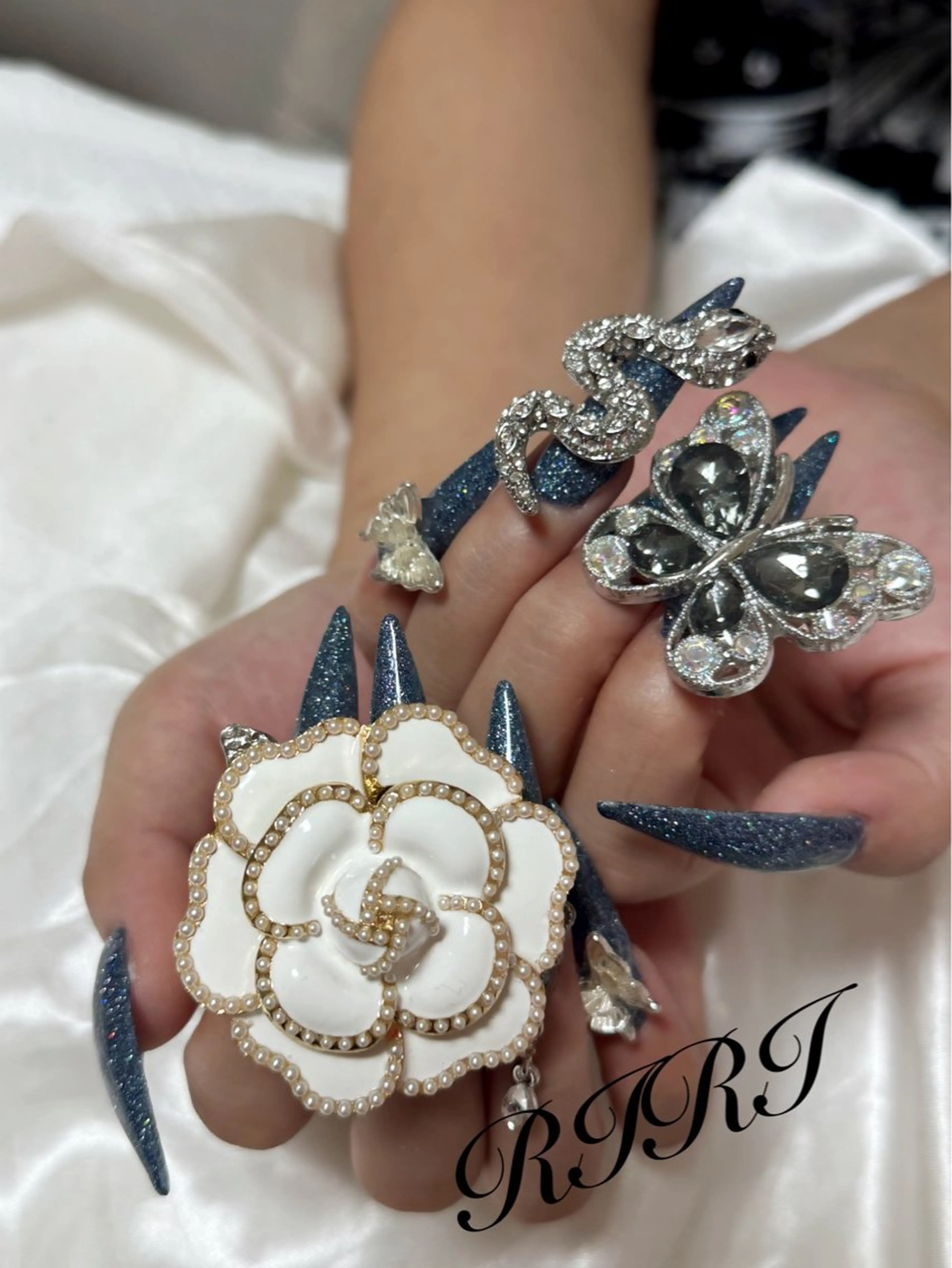 ネイル ブルー ジェルネイル ロングネイル スカルプネイル シンプルネイル ハンドネイル riri オーナーのネイルデザイン