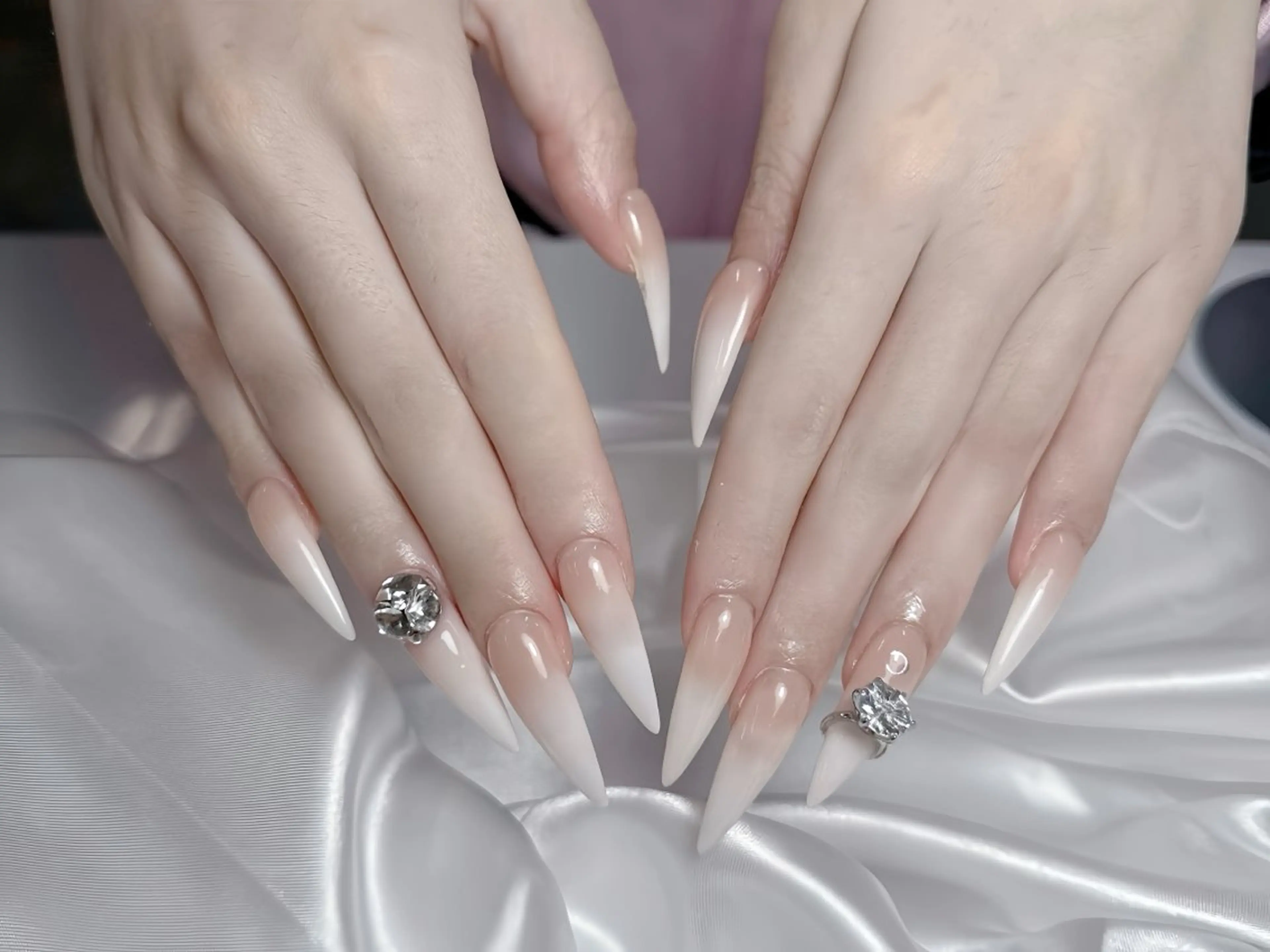 ネイル アートネイル ロングネイル ニュアンスネイル スカルプネイル ネイルチップ ハンドネイル Rin Nail 新大久保店のネイルデザイン