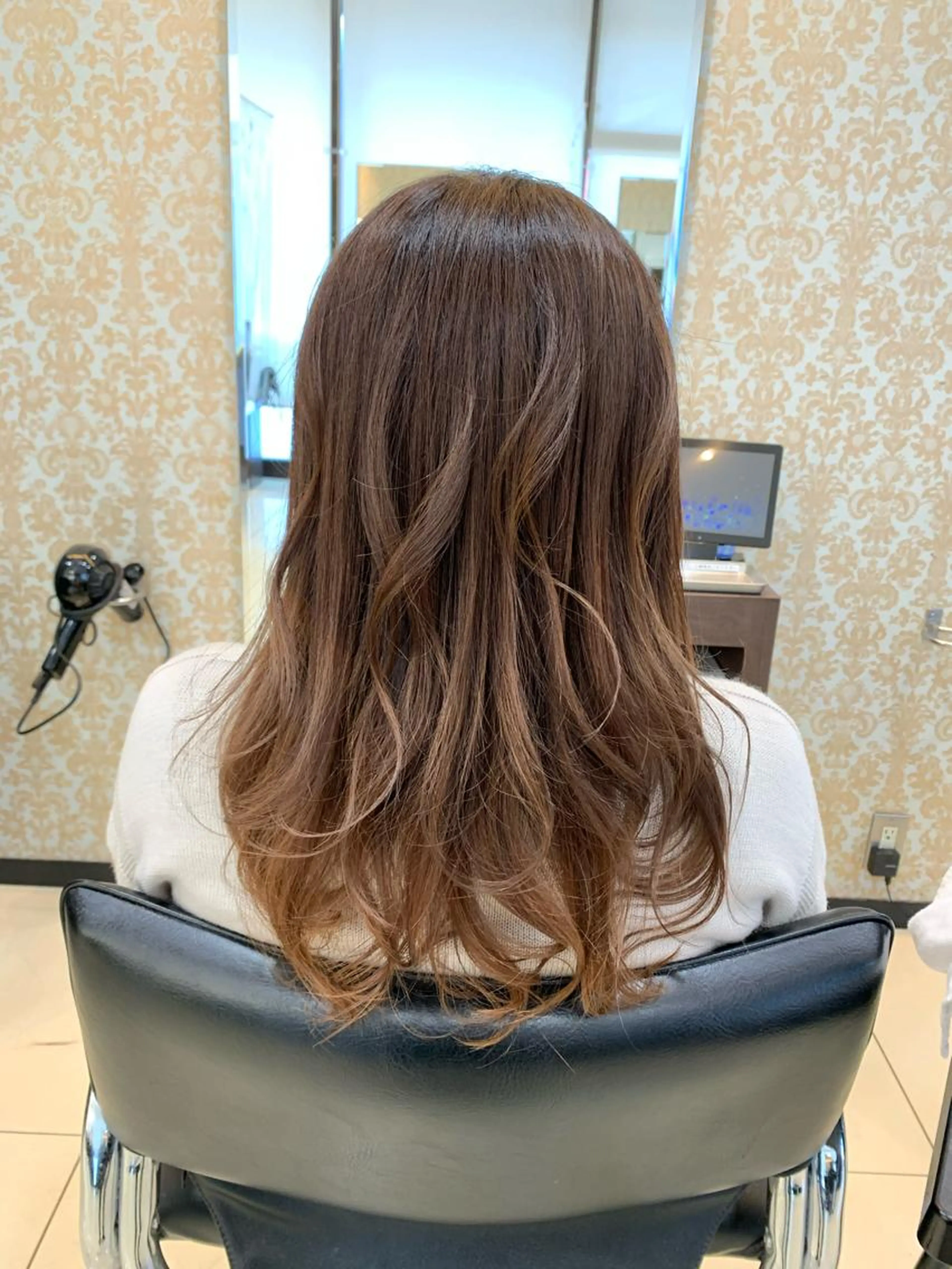 頭皮ケアカラーコース¥4550の写真