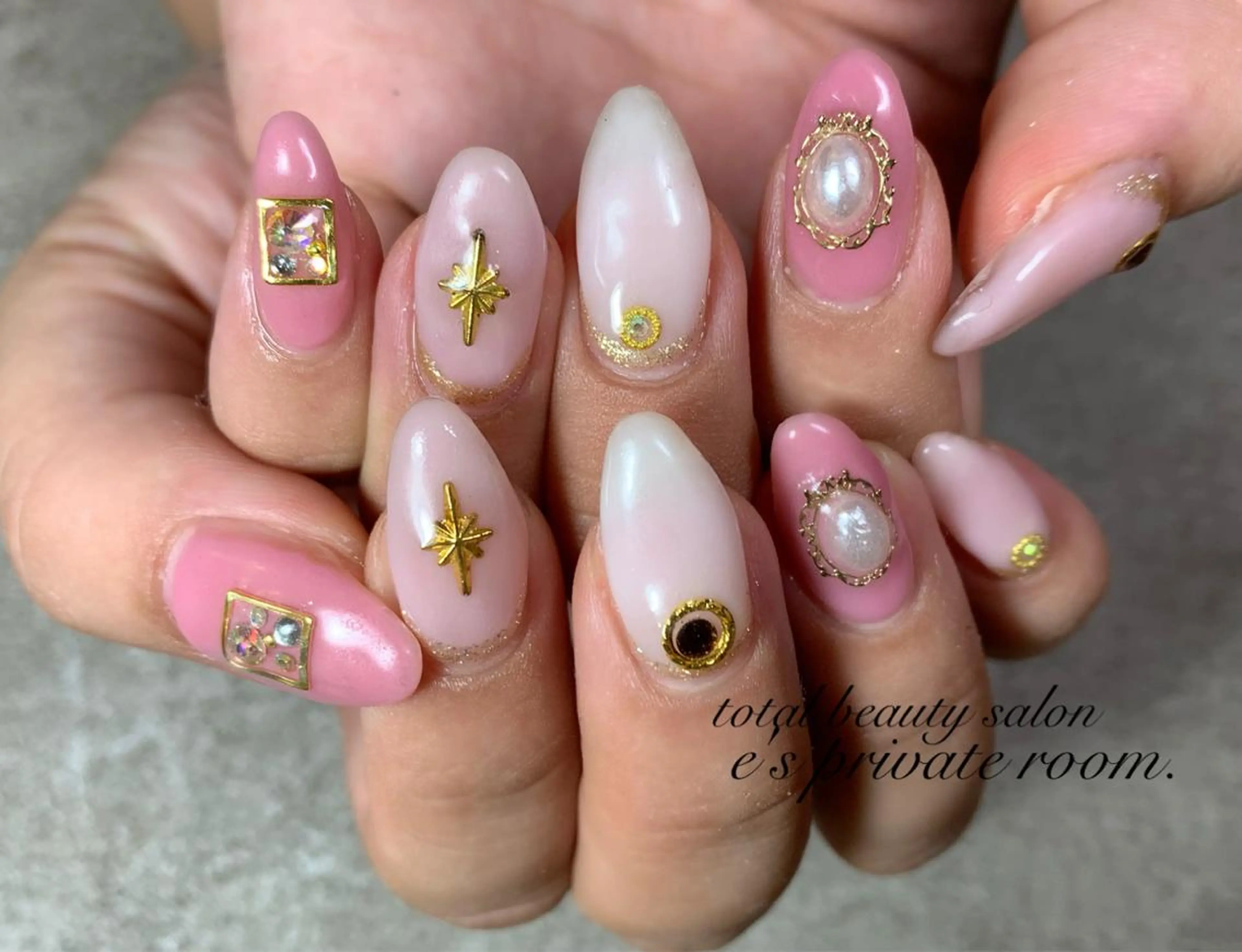 ネイル LAVISH nail salonのネイルデザイン