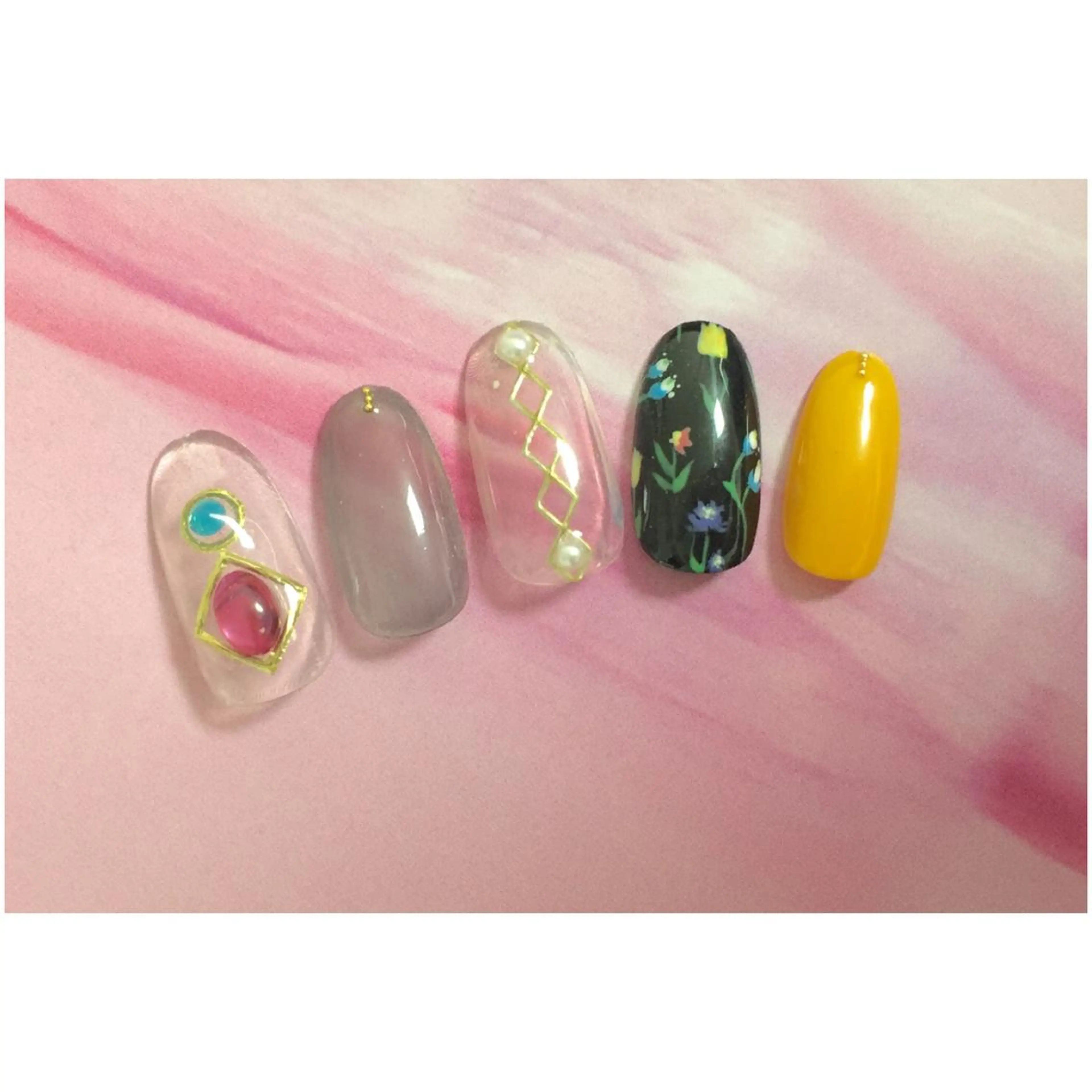 ネイル nailist TOMOのネイルデザイン