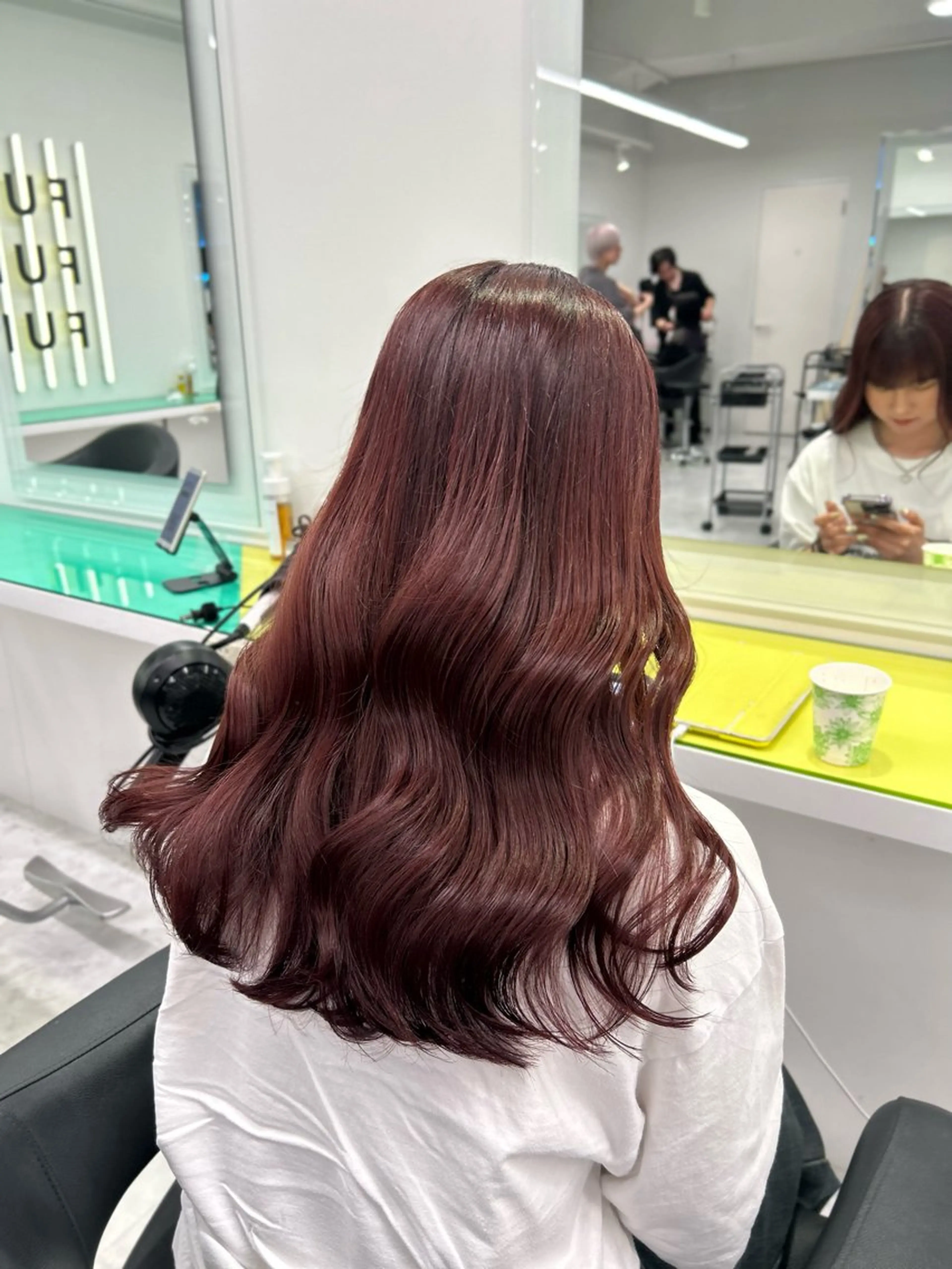 ロング カラー ヘアカラー ダメージレスハイ トーン💖kanonのヘアスタイル