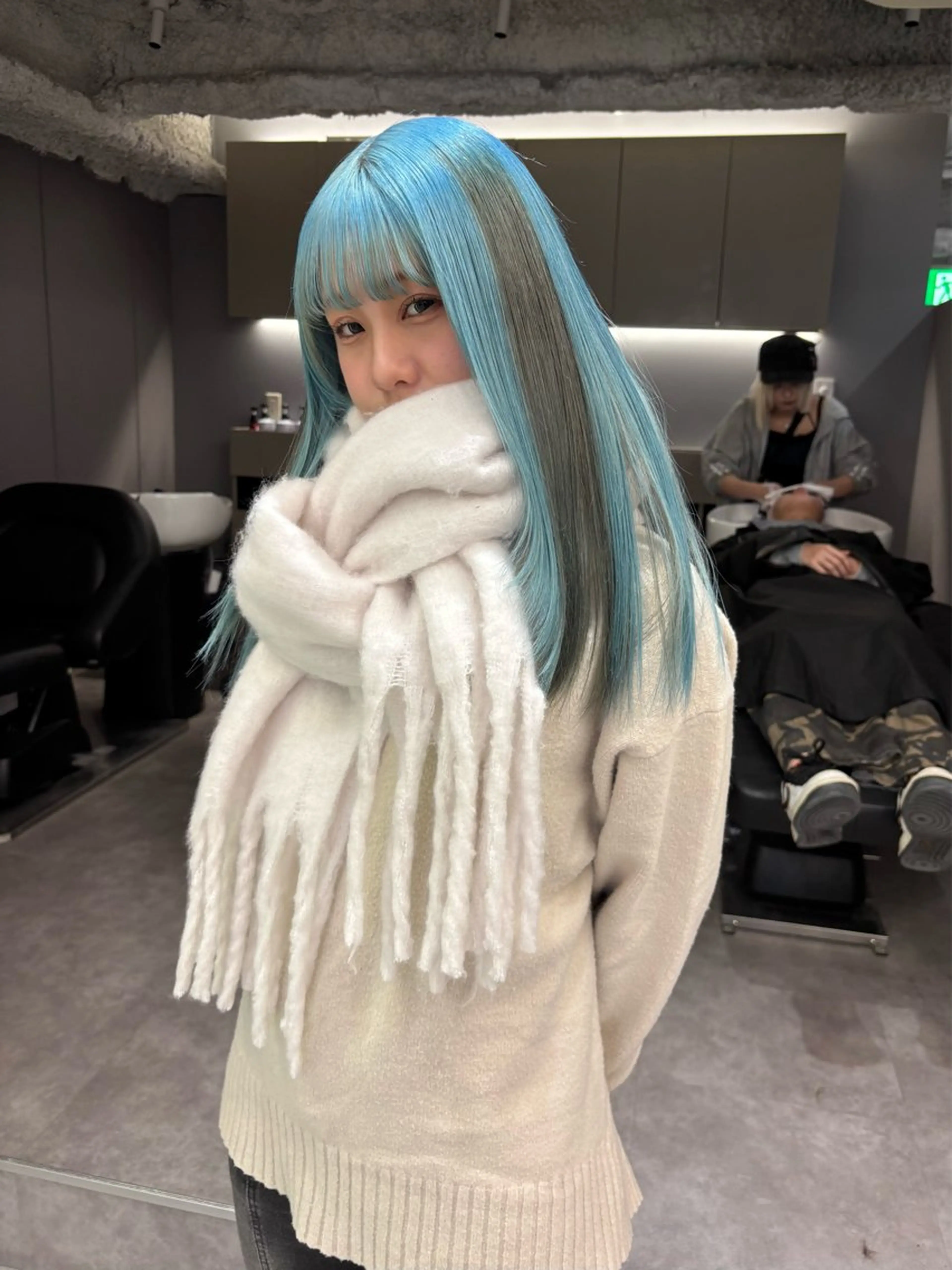 セミロング カラー ブルーカラー ヘアカラー 名古屋／デザイン／ ブリーチ/松井亮磨のヘアスタイル