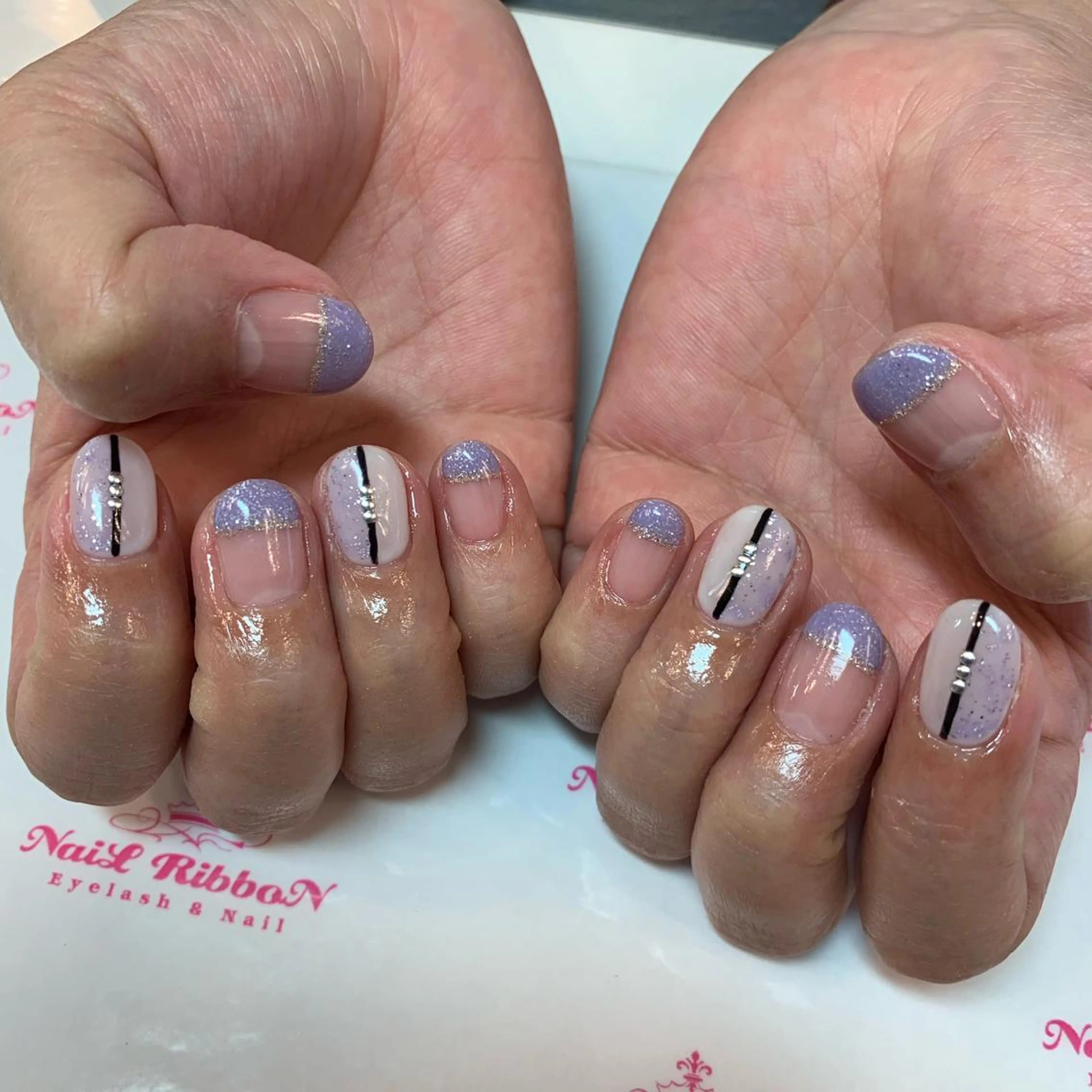 ネイル ネイルリボン 受付スタッフのネイルデザイン