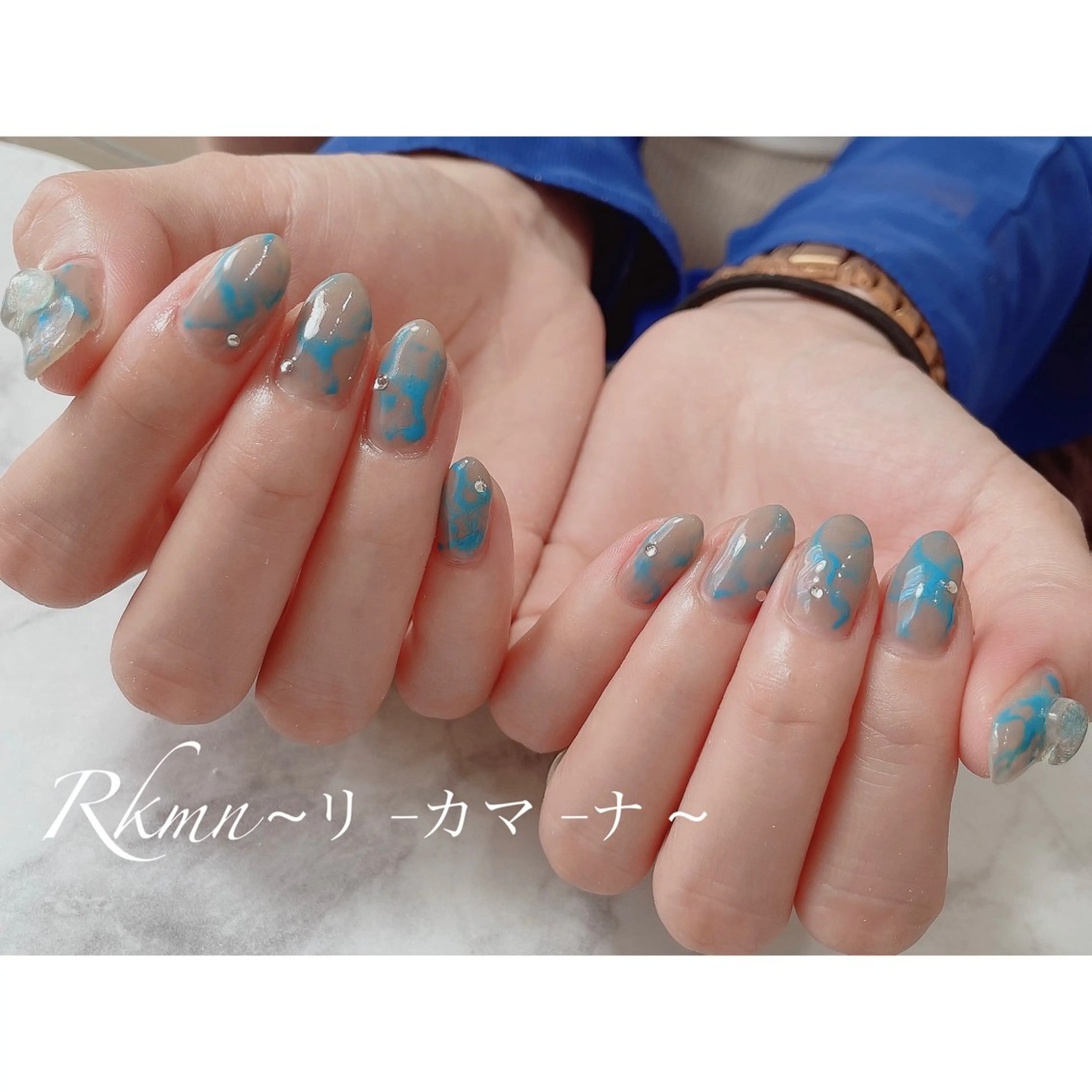 ネイル アートネイル 水色 ニュアンスネイル 春ネイル ハンドネイル フットネイル ハンドケア Rkmn ~リ-カマ-ナ~のネイルデザイン