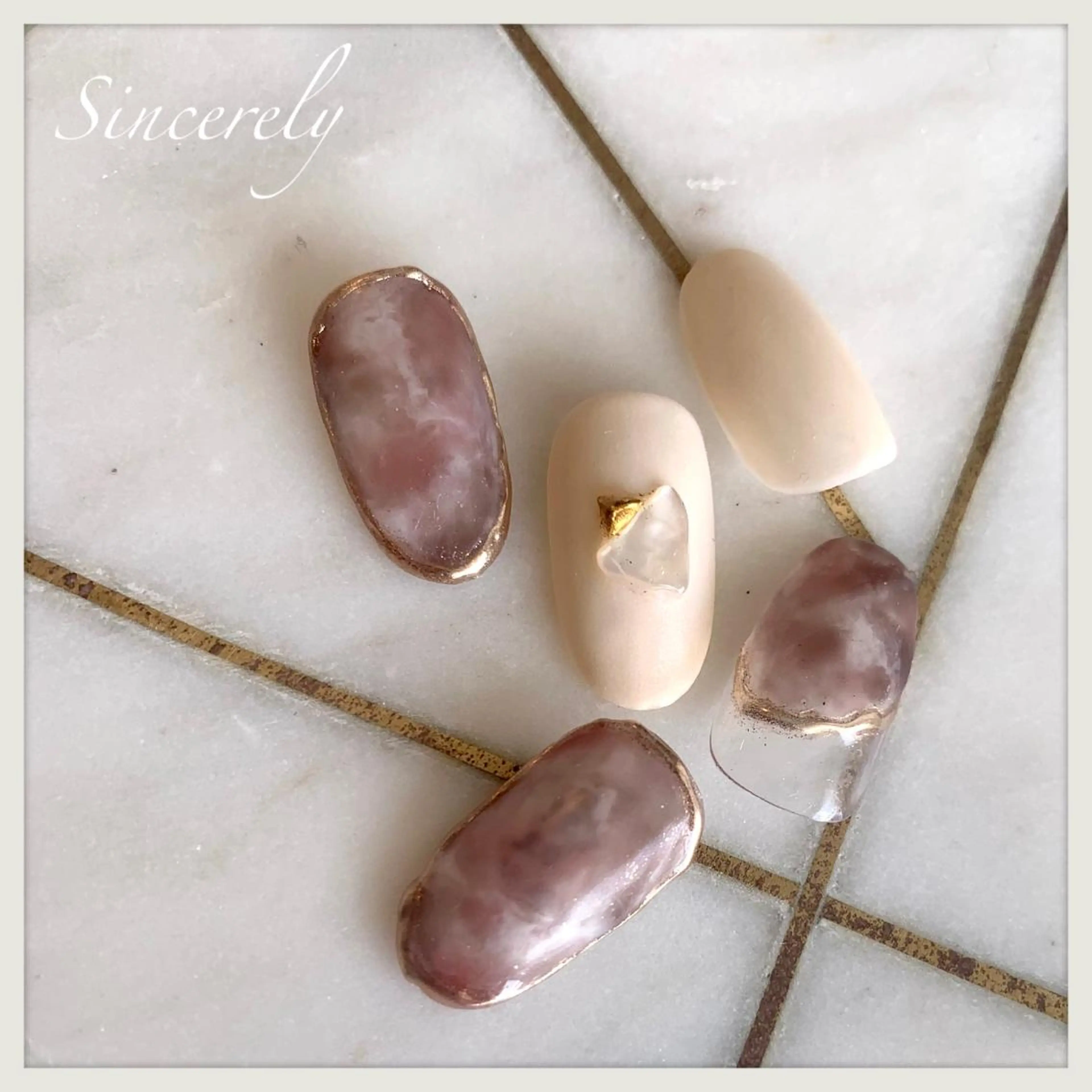 ネイル Sincerely ☺︎のネイルデザイン