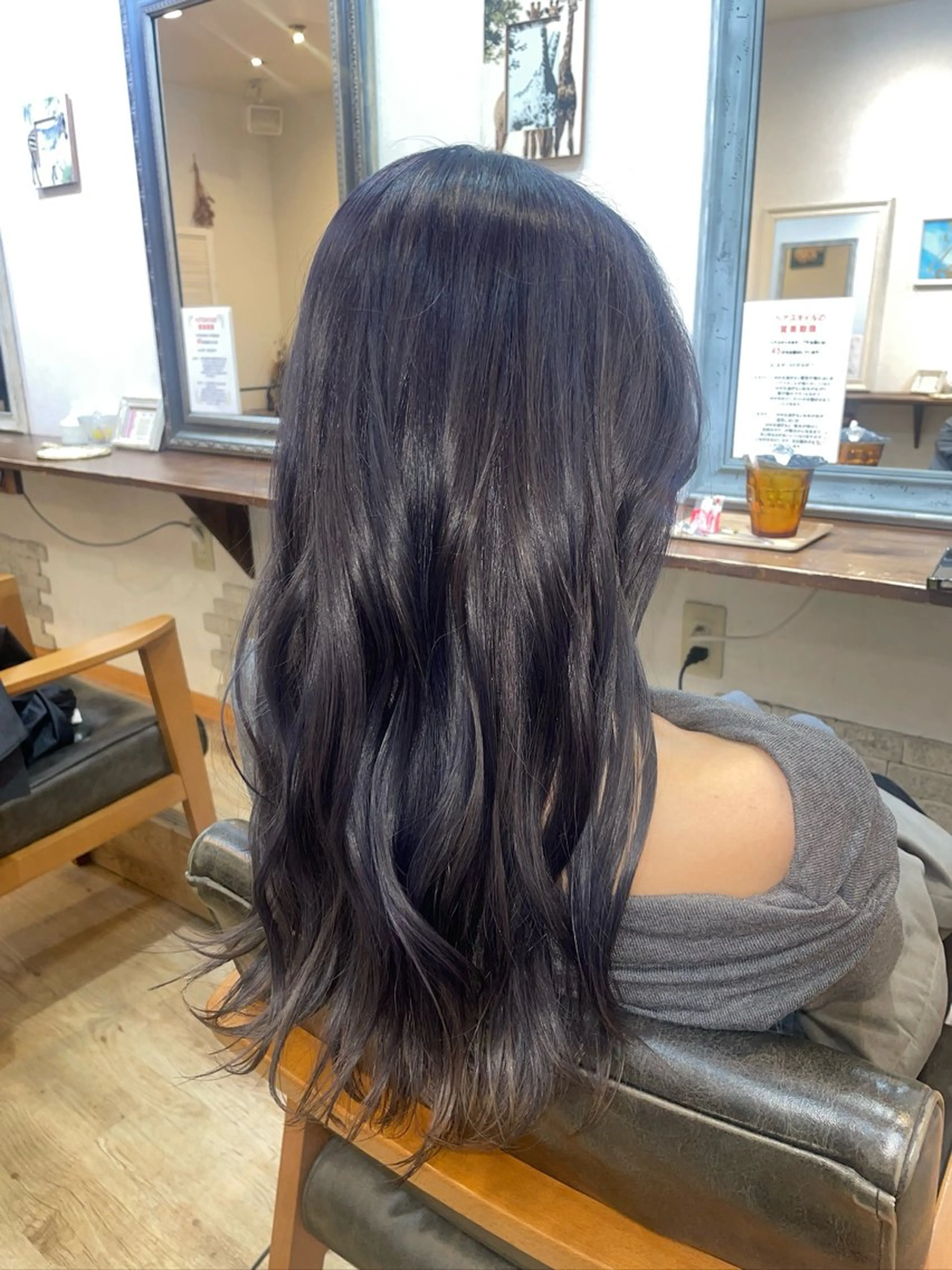 ロング ヘアカラー 大谷 羽音のヘアスタイル