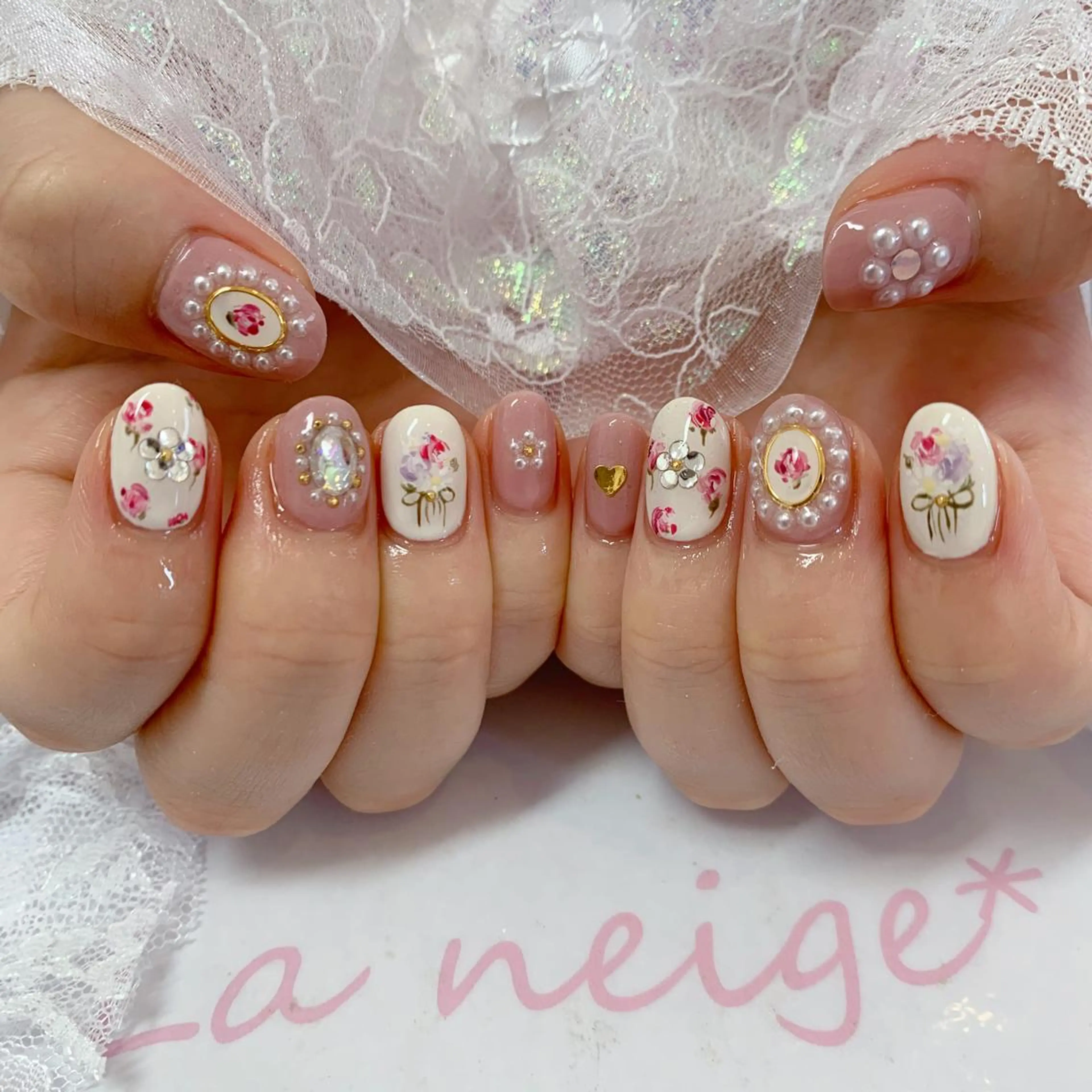 ネイル ハンドネイル La neige* yuki 🥯🍑のネイルデザイン