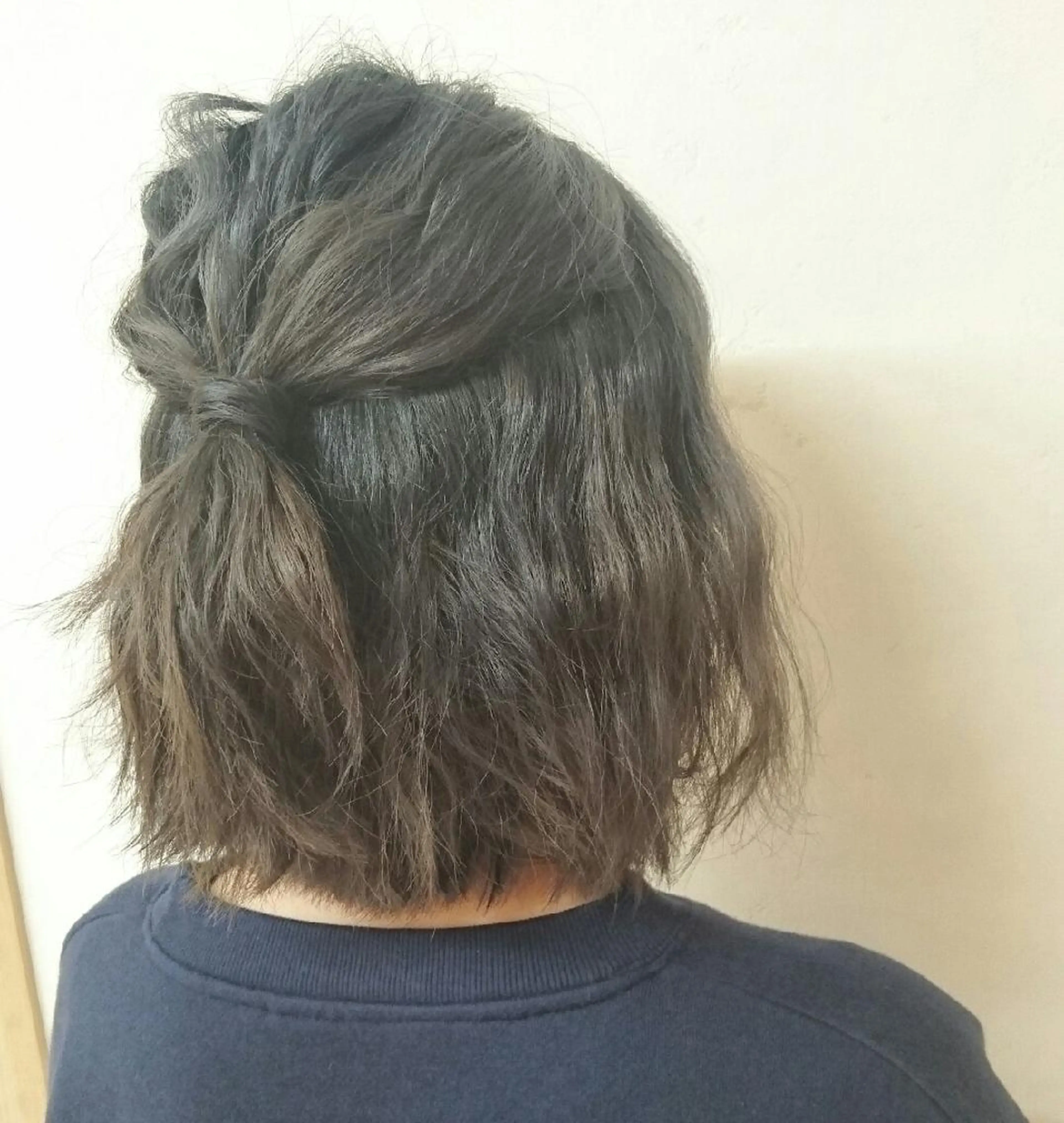 ショート カラー ヘアアレンジ グレージュ 透明感ハイライト◎ 伊藤夏海のヘアスタイル