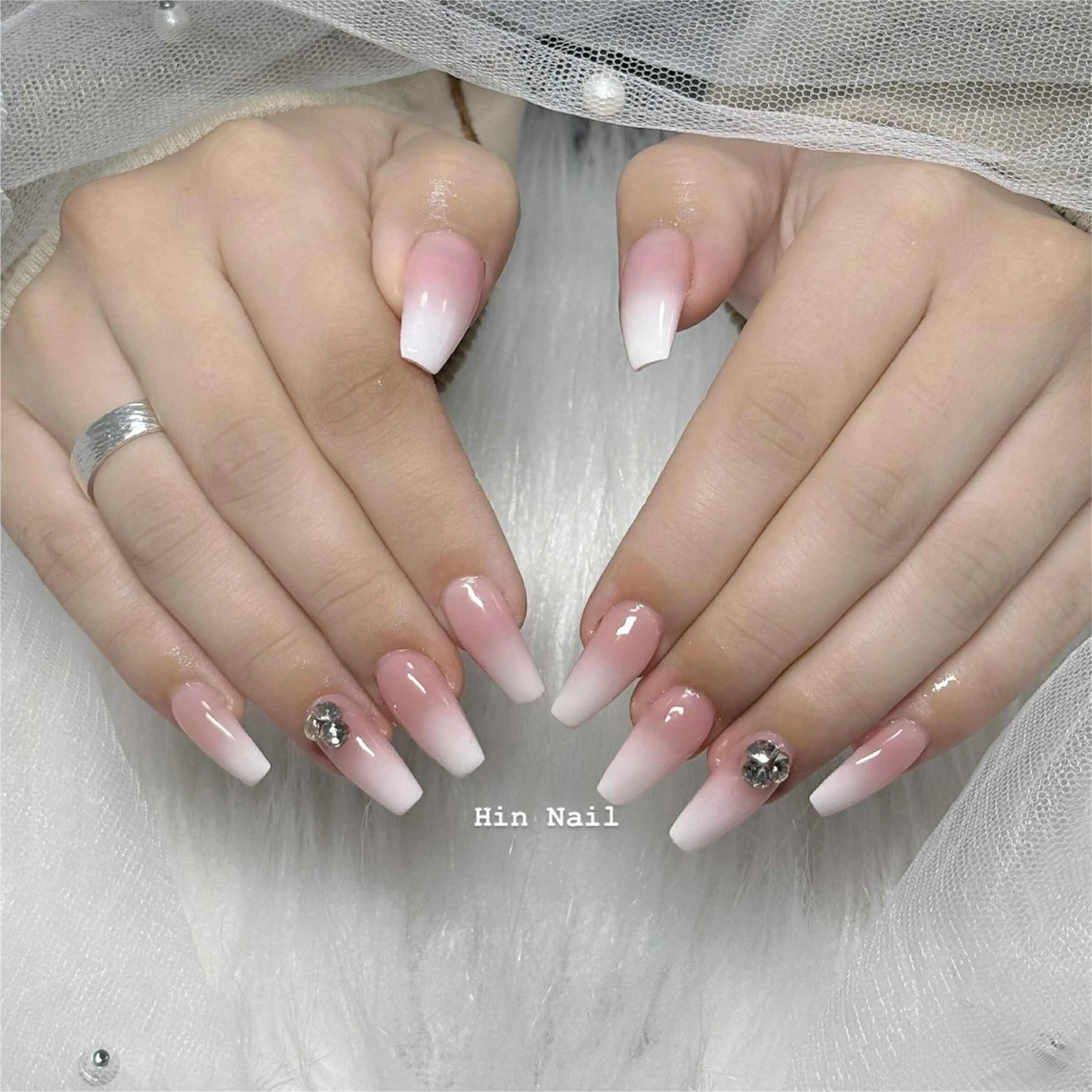 ネイル ハンドネイル Hin  Nail所属・Hin Nail Salonのネイルデザイン