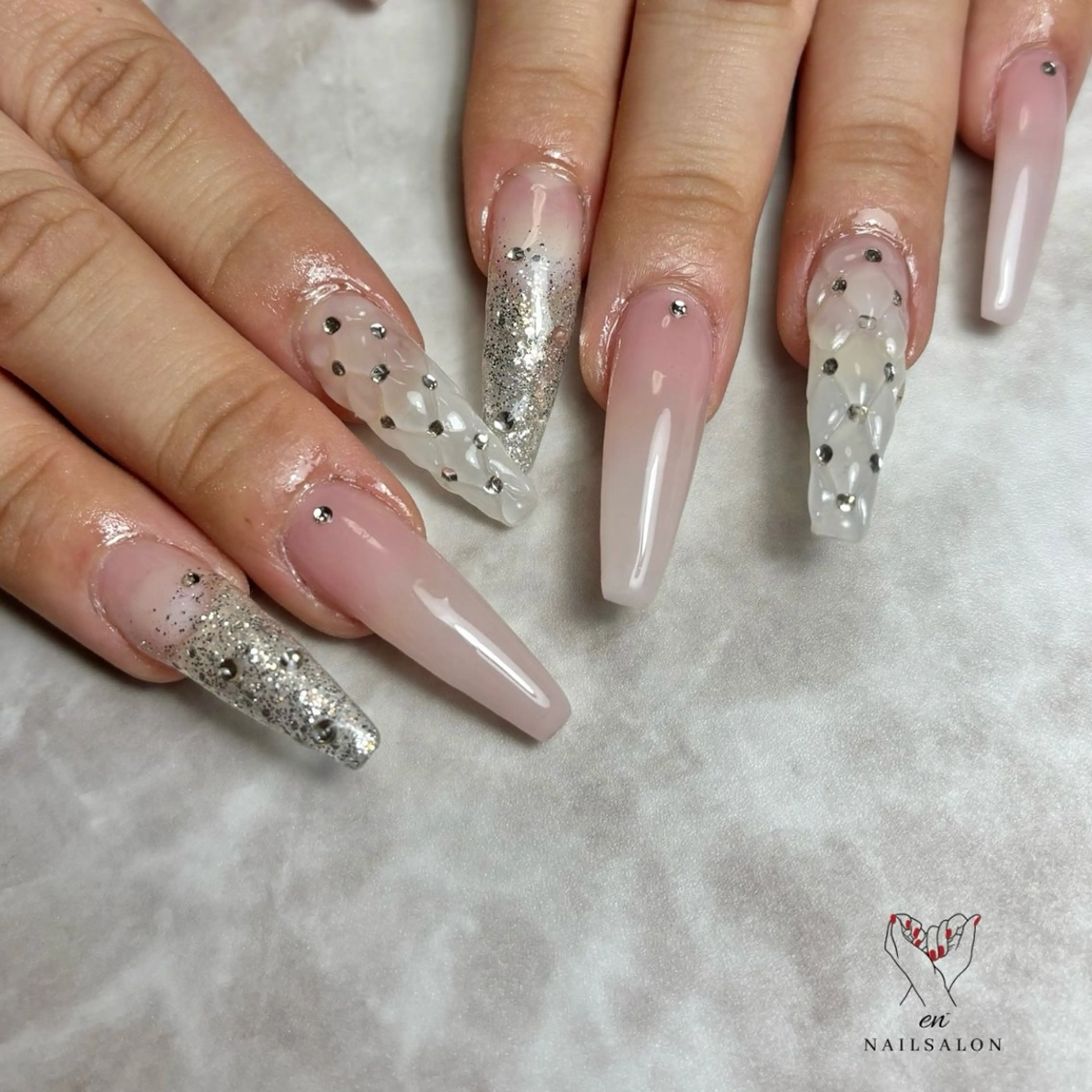 ネイル ハンドネイル NAILSALON en+所属・NAILSALON en+沖縄市美原のネイルデザイン