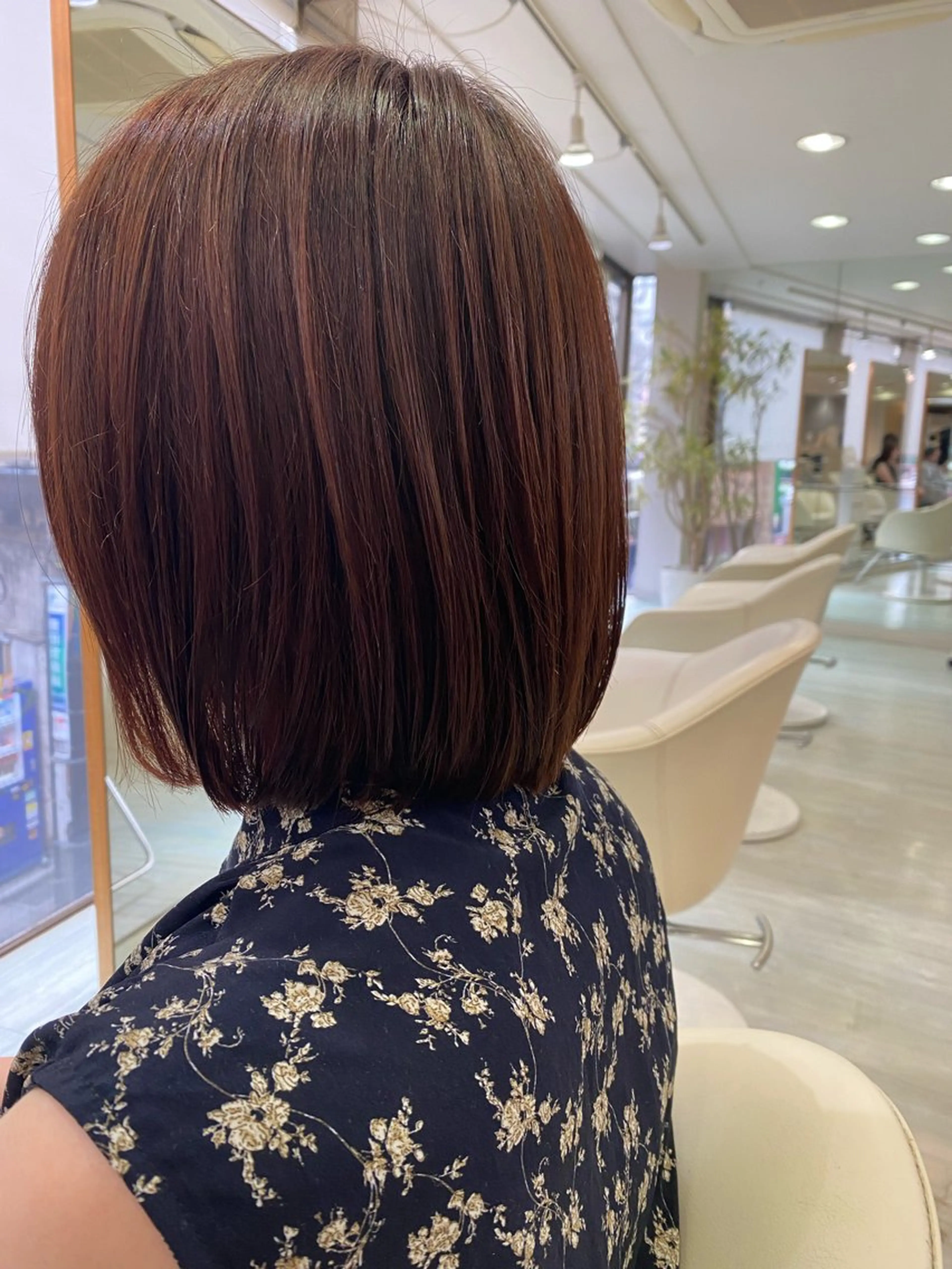 ショート ピンクブラウン 鬼澤 なお子のヘアスタイル