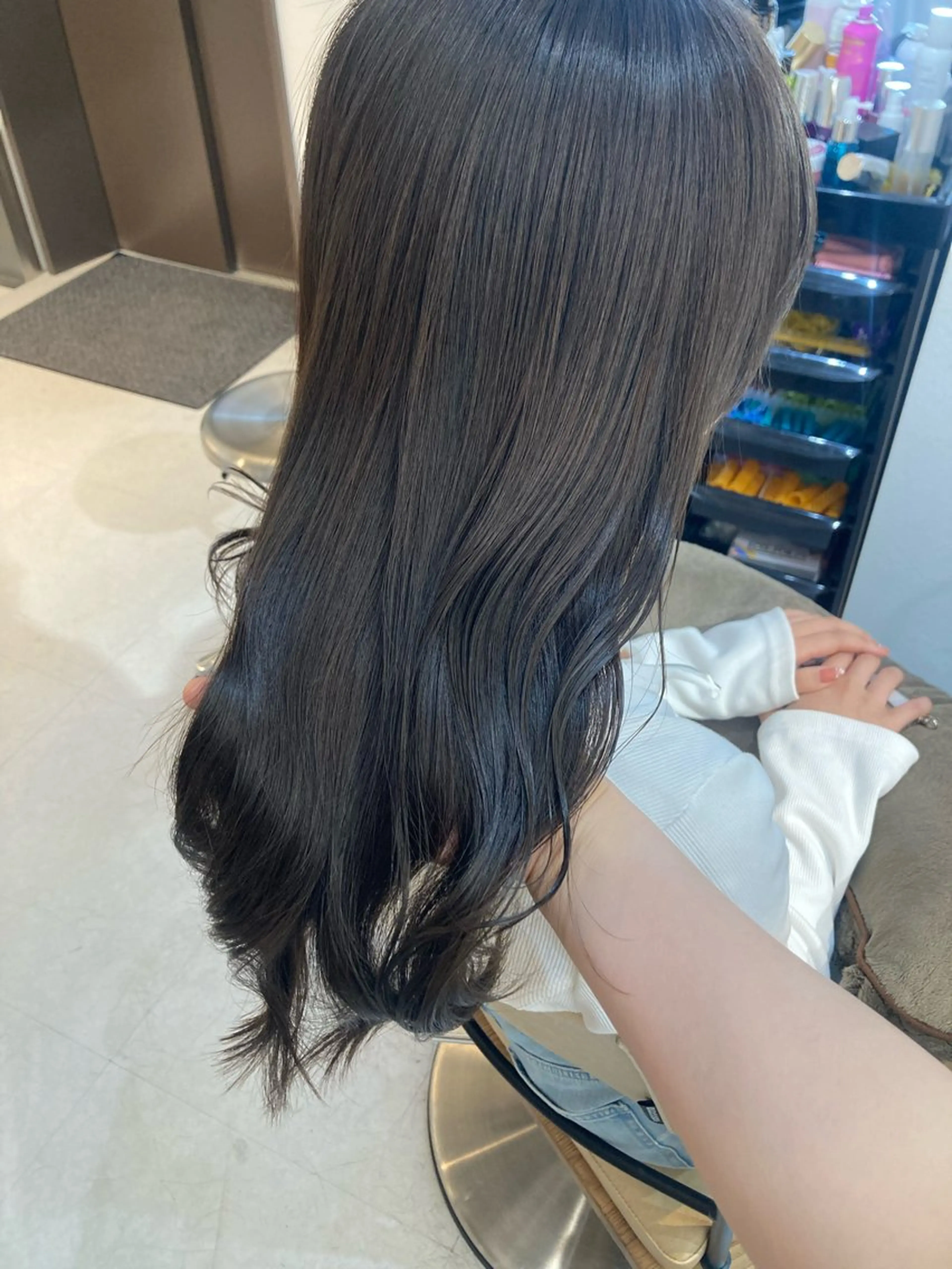 ロング ✨色持ちの良い艶 カラー✨蟹江真世のヘアスタイル