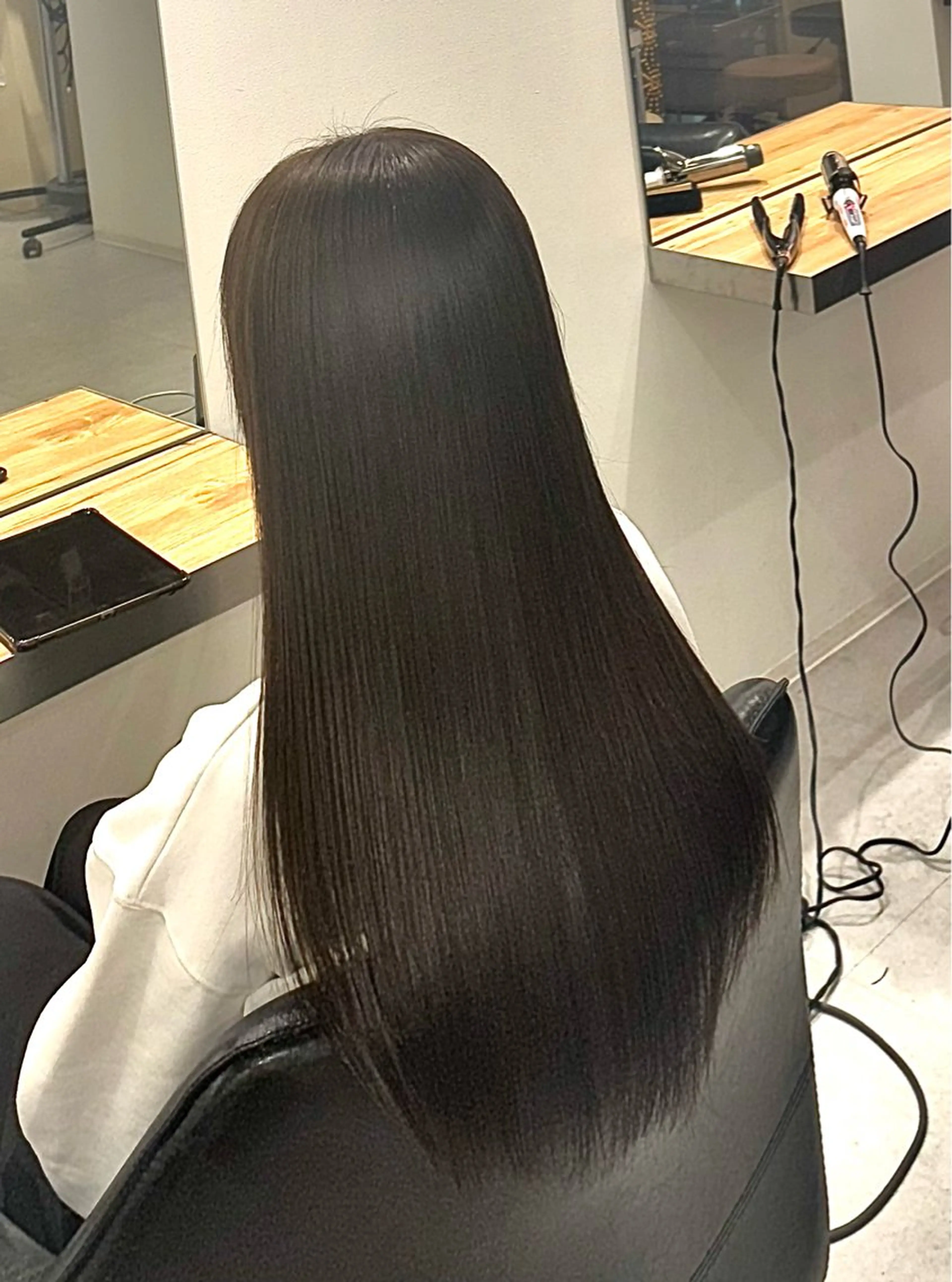 ロング ロングレイヤー レイヤーカット ロング 縮毛矯正 久次米 智人のヘアスタイル