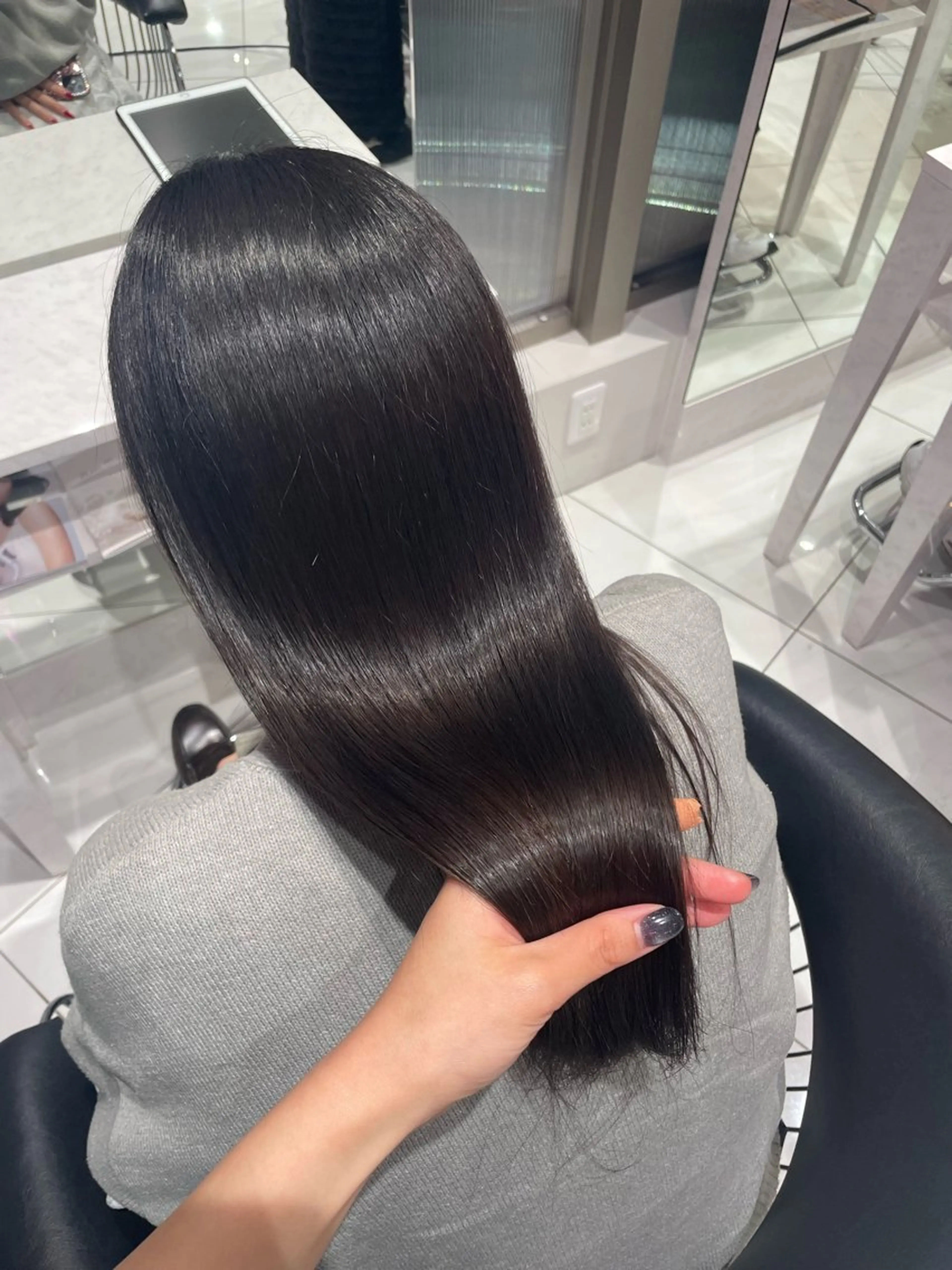 ロング 縮毛矯正 FORTE TIARA横浜店所属・mion🦋韓国ヘア 透明感カラー🫧のヘアスタイル