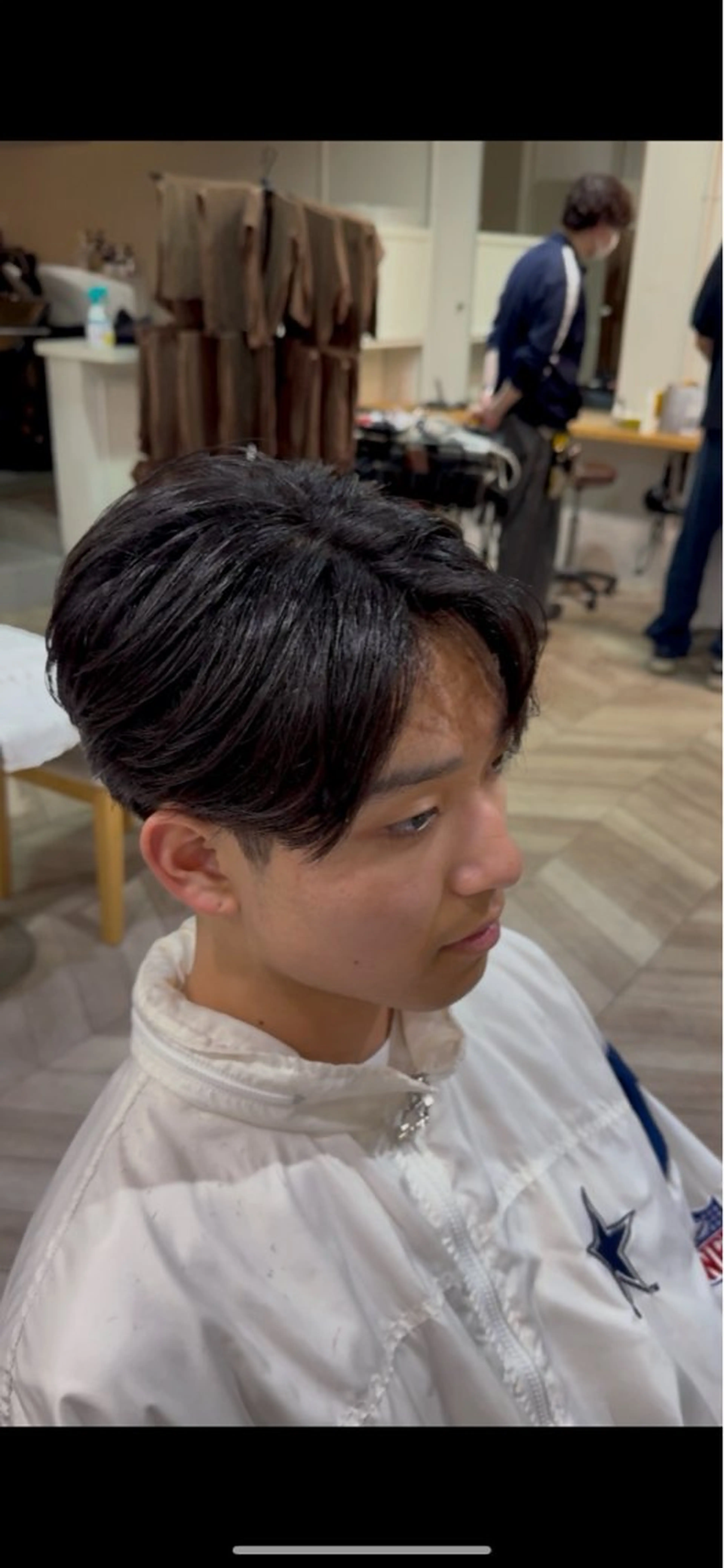 メンズ ビジネス センターパート メンズ韓国風 学生（メンズ向け） HOMME BLANCHE'所属・稲村 和己のヘアスタイル