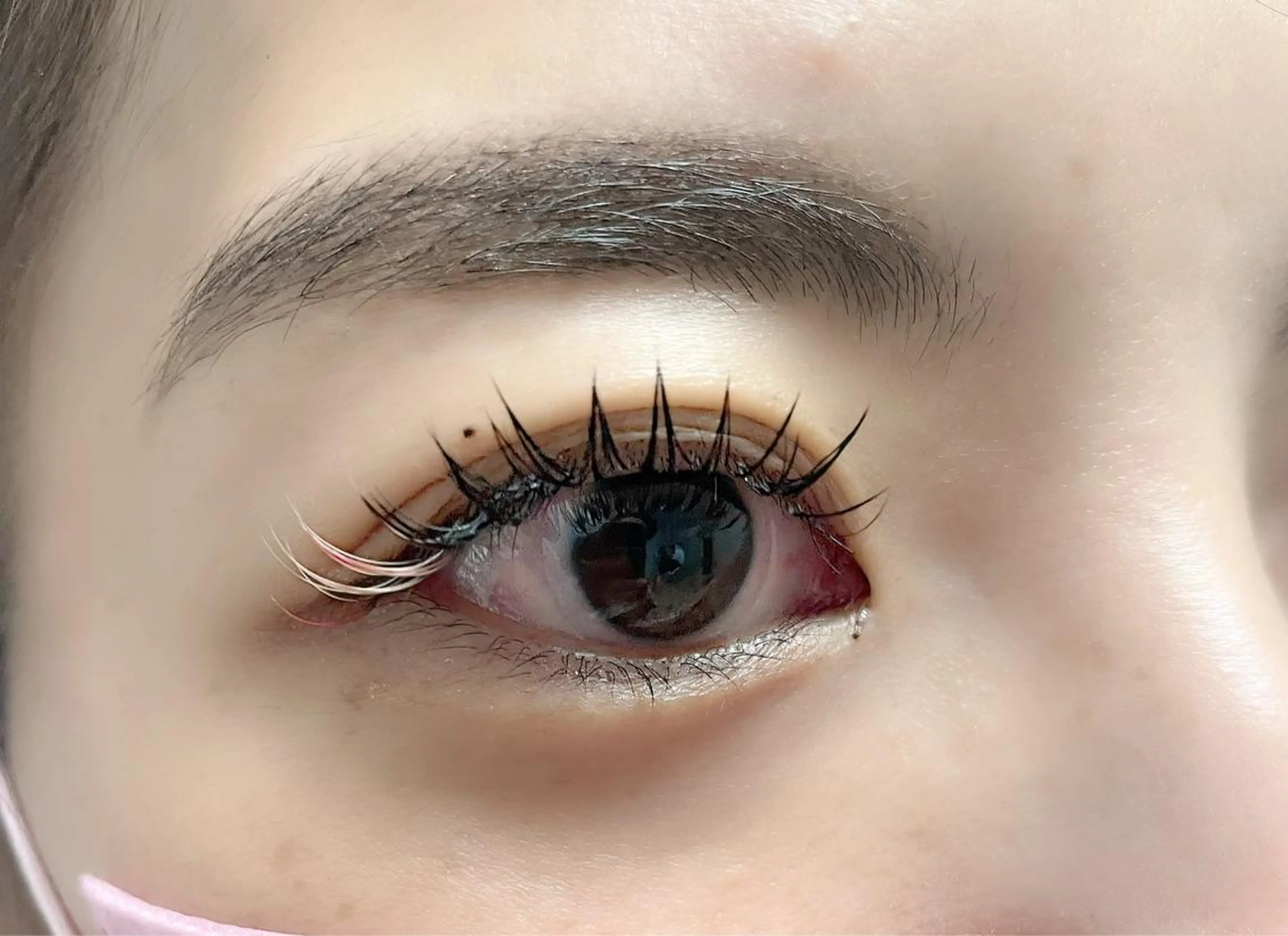 軽量・長持ちフラットラッシュ似合わせデザインマツエク140本（カラーも使用可能）の写真