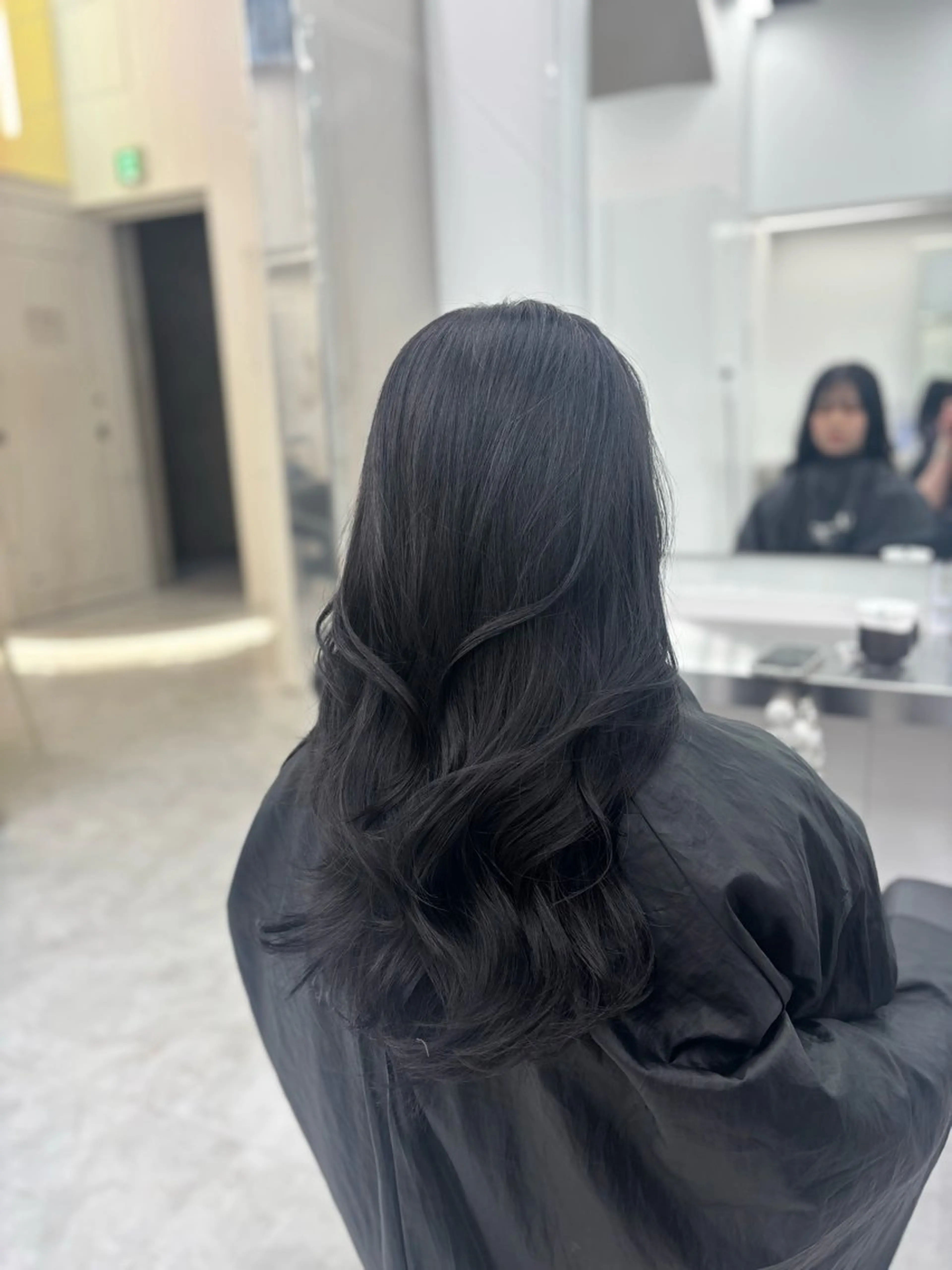 カラー カット ヘアカラー 韓国風暗髪ヘア🤍 🫧MIREIのヘアスタイル