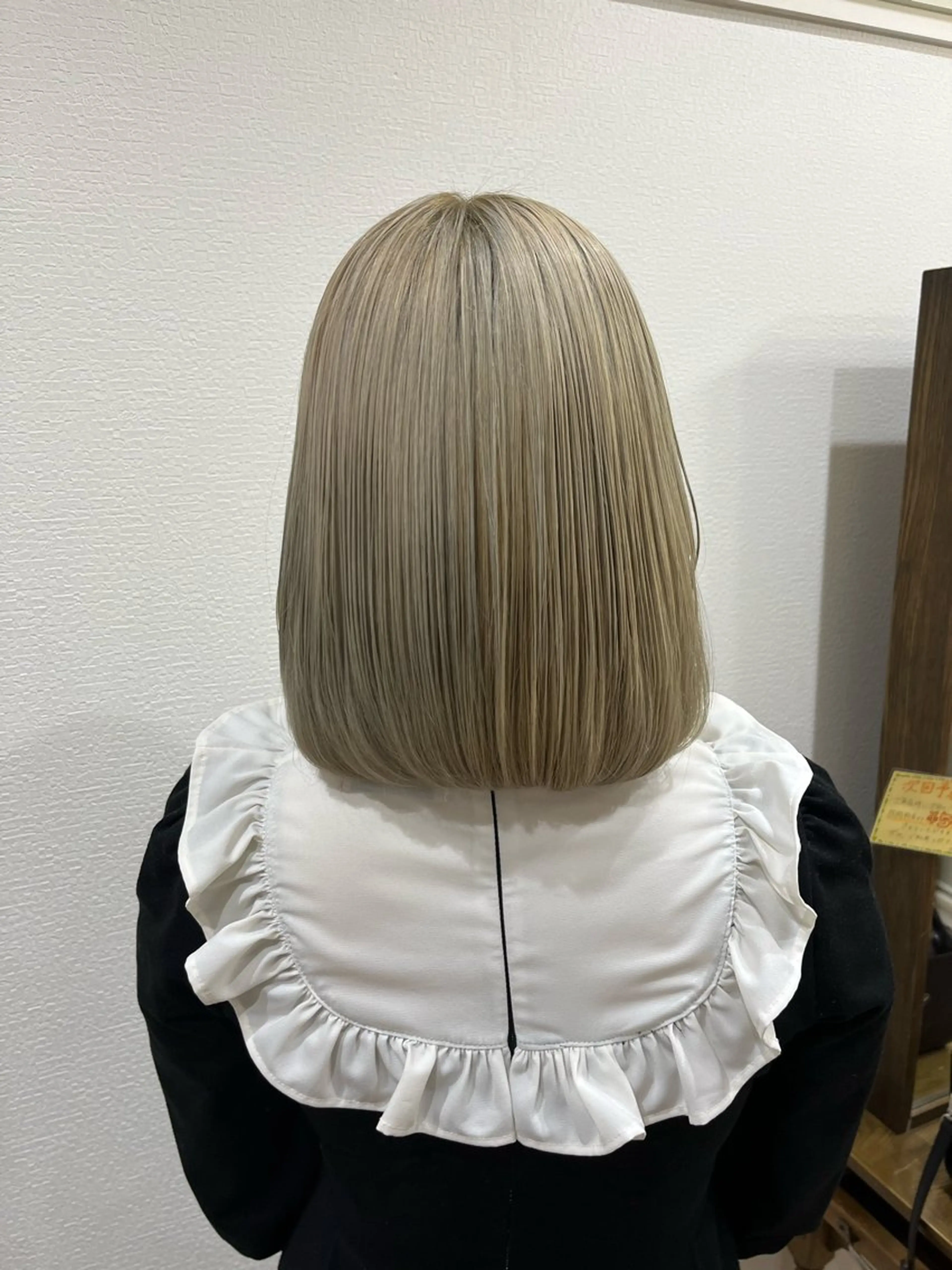 ミディアム カラー ブリーチ Hinata  ︎︎のヘアスタイル