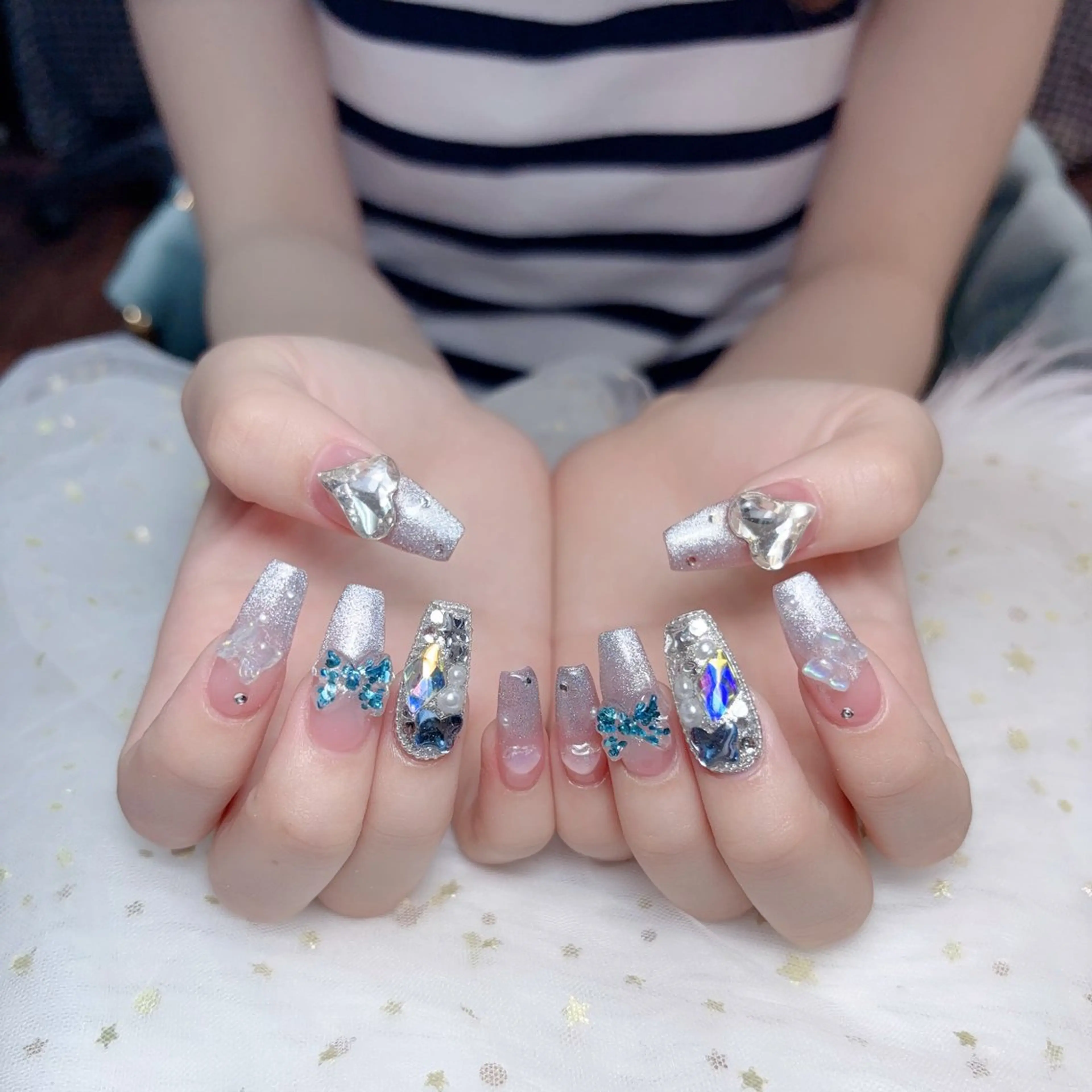 ネイル オーロラネイル 成人式 フレンチネイル ハート 韓国ネイル ハンドネイル Melody Nail所属・Melody  3D/スカルプ専門店のネイルデザイン