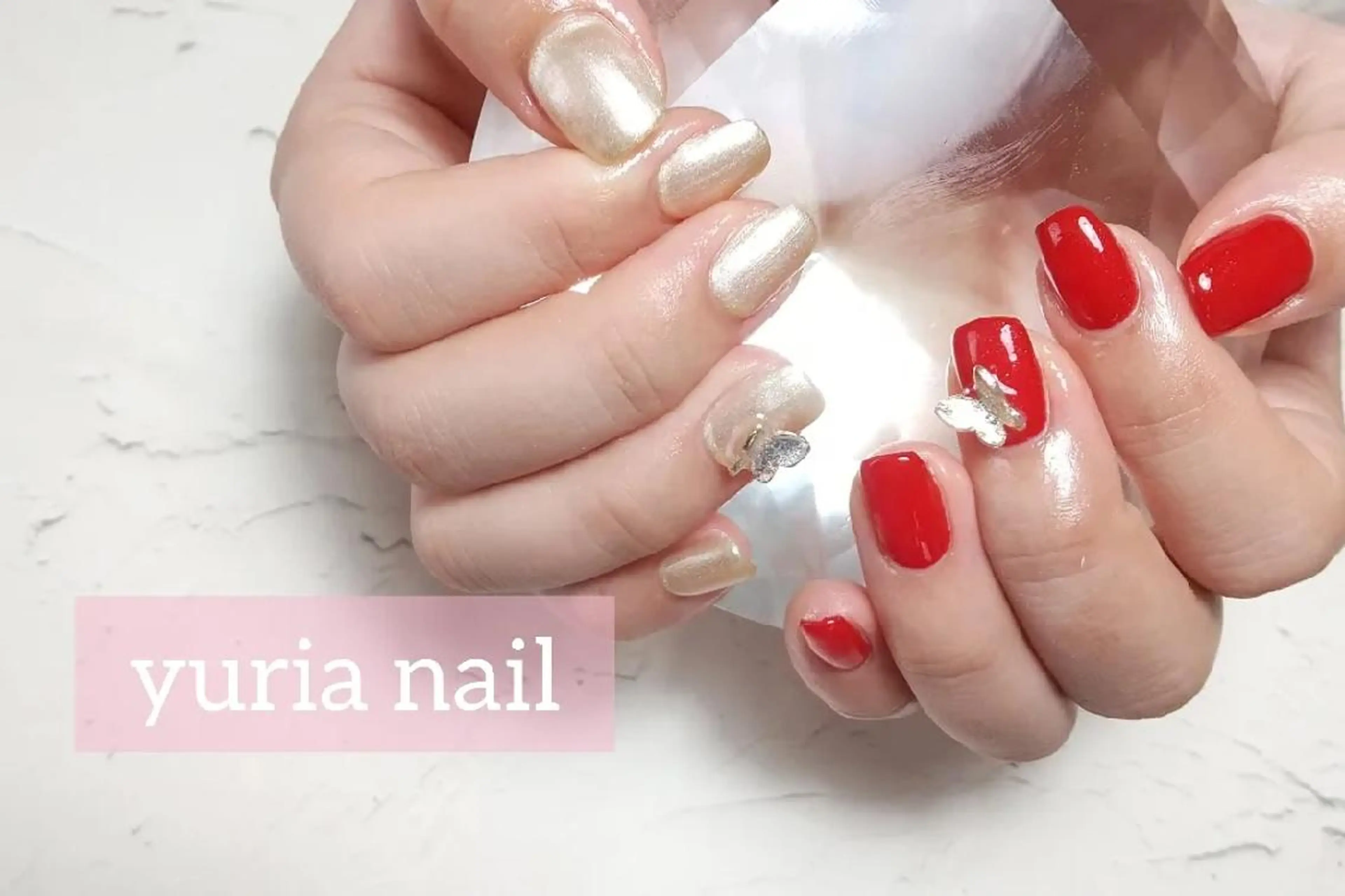 ネイル ジェルネイル ゴールド ワンカラーネイル 赤色 ハンドネイル 小林 ゆりあのネイルデザイン