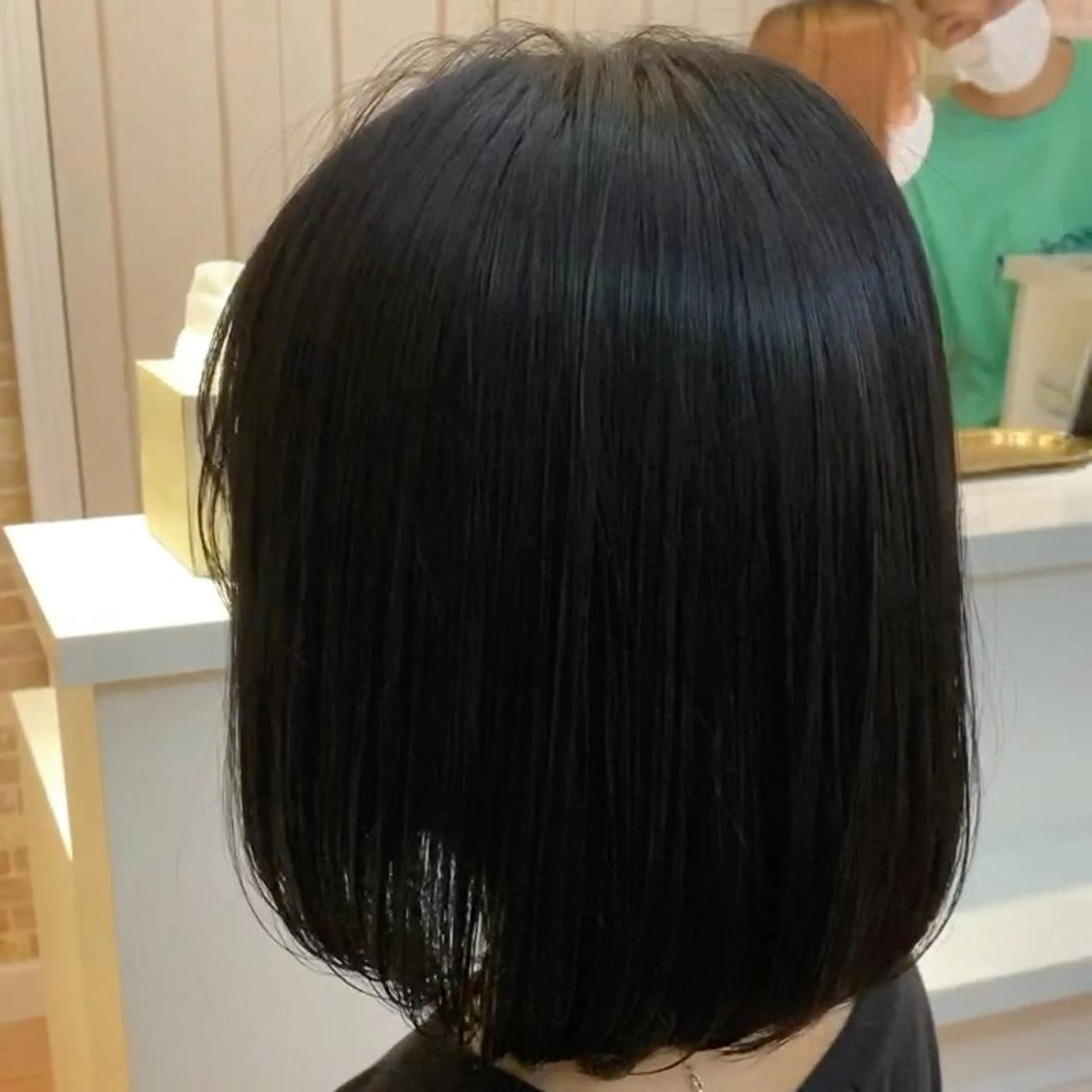 ショート カラー 黒髪 ブルーカラー ブルーブラック ブリーチなし✨艶髪 カラー𓃲YAGIのヘアスタイル