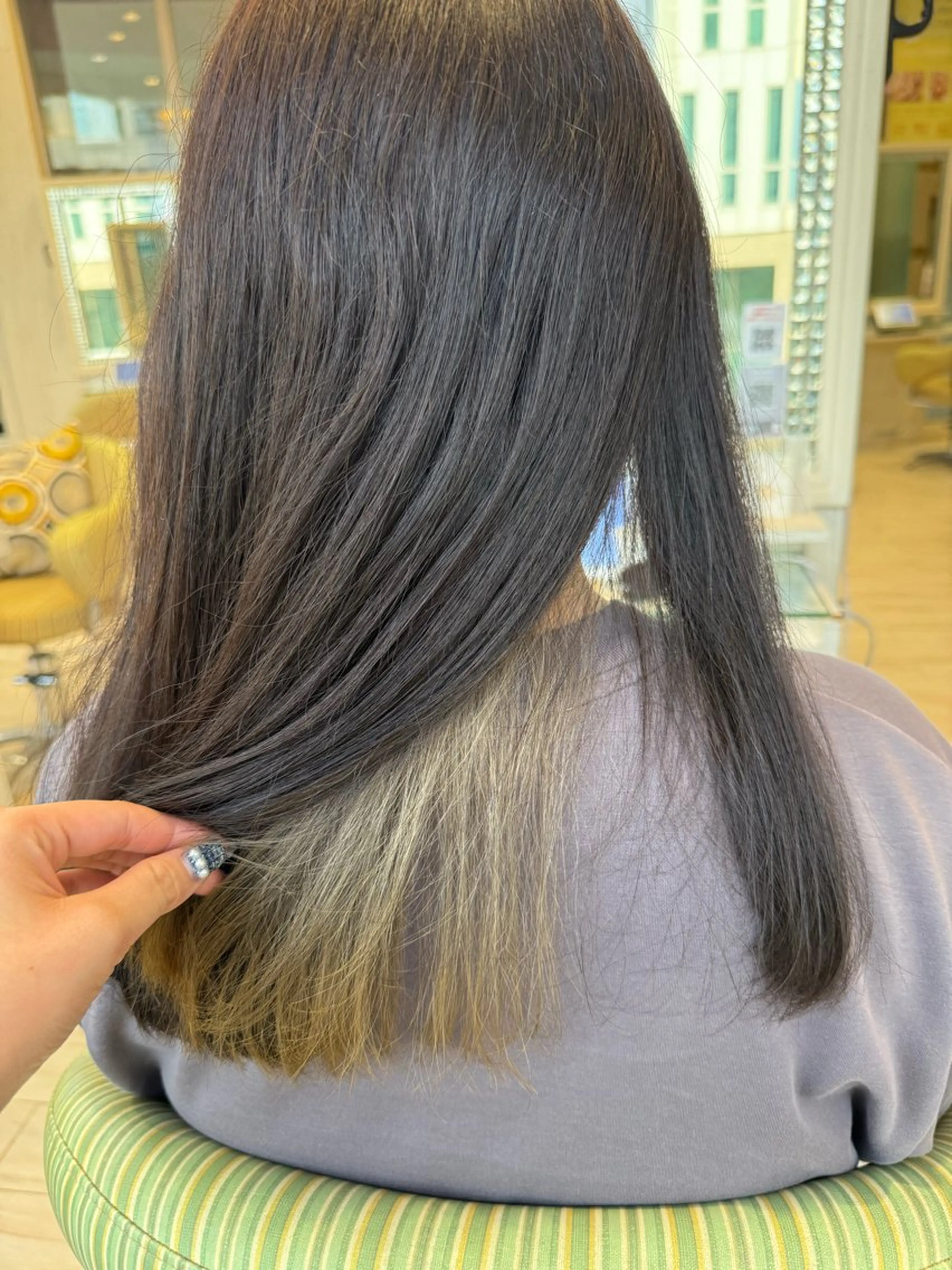 セミロング ヘアカラー 松尾 怜奈のヘアスタイル