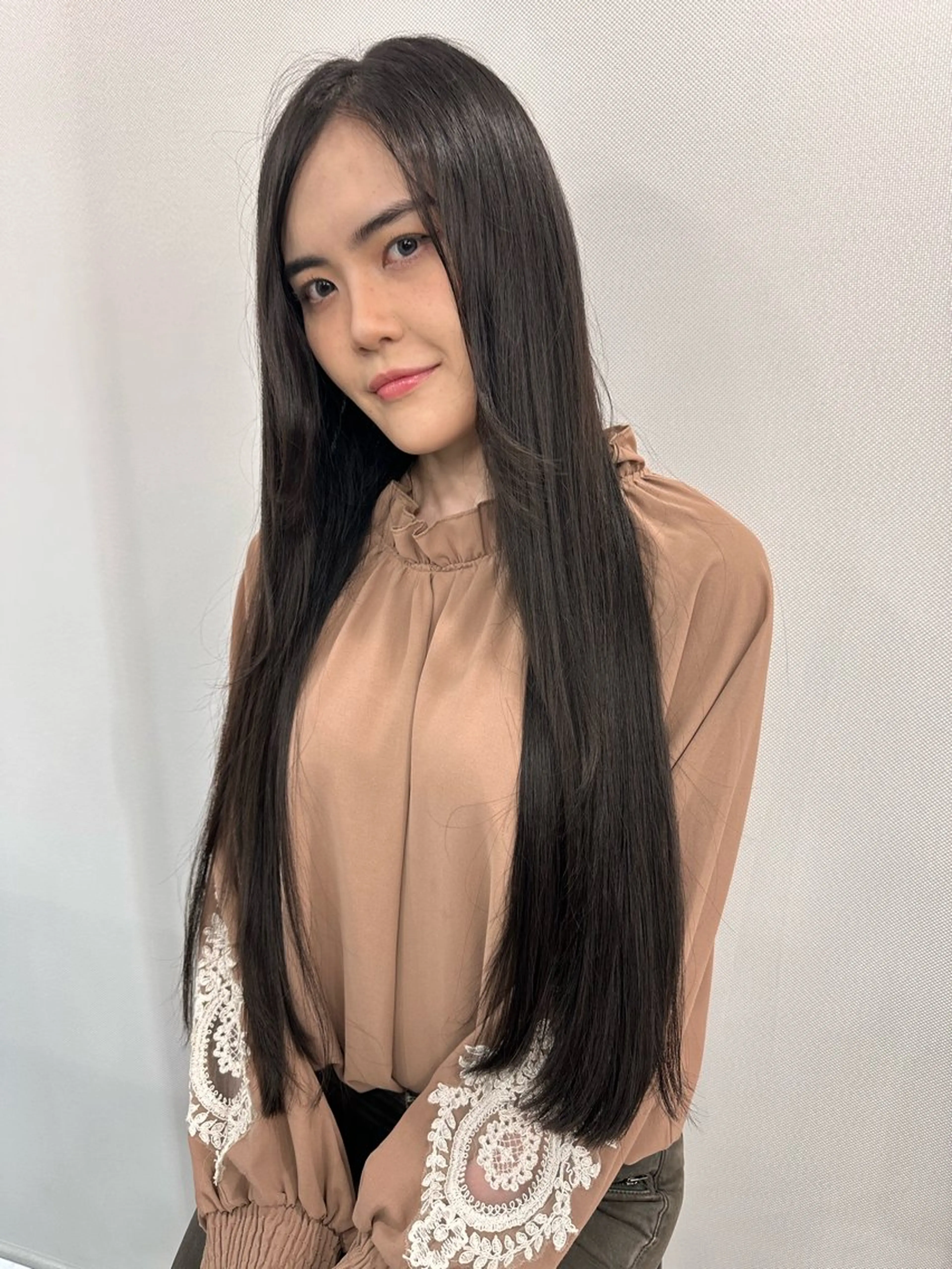 ロング ハイライト 髪質改善 小顔カット Endearing 銀座/レイヤーカットのヘアスタイル