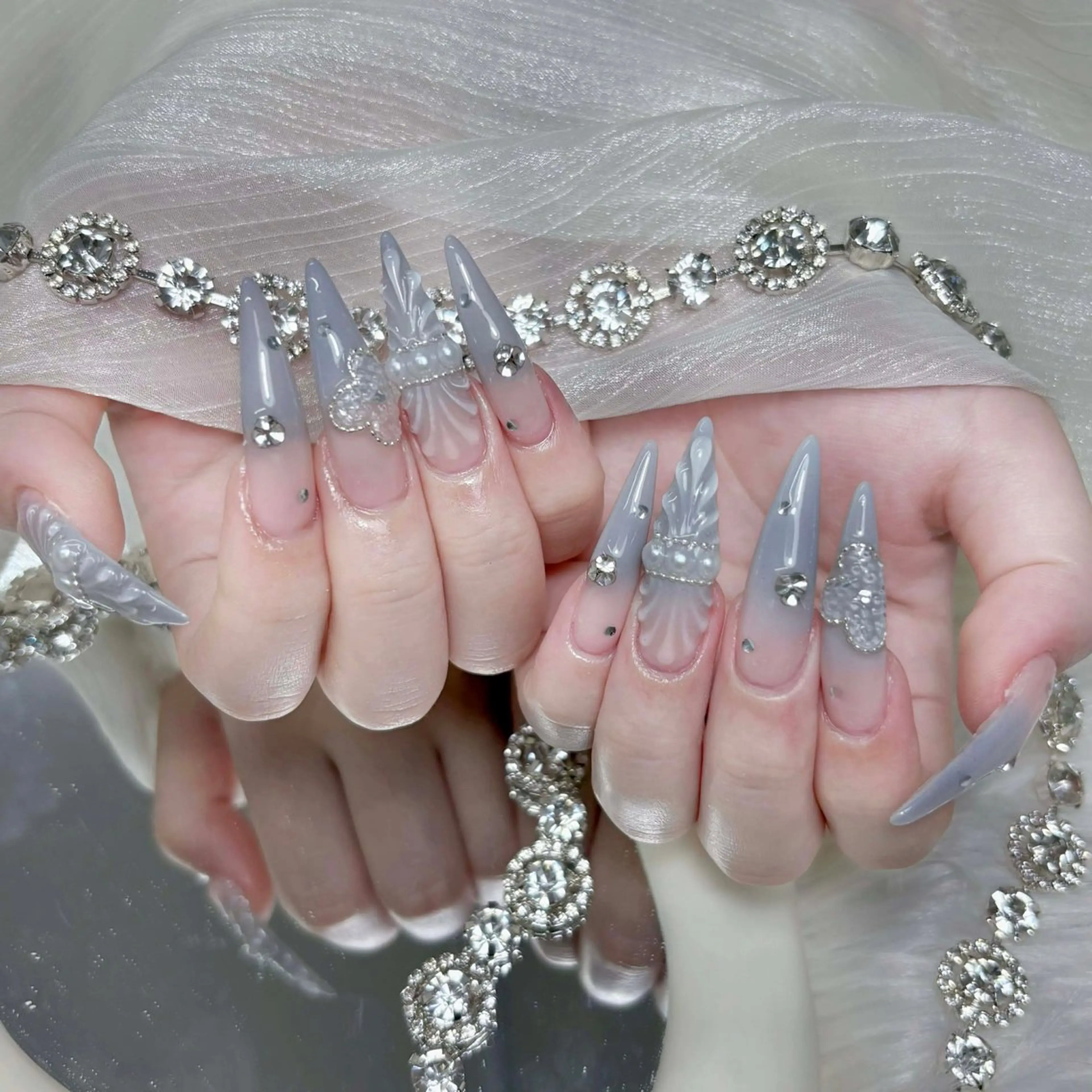 ネイル ハンドネイル ハンドケア いちご chan novaのネイルデザイン