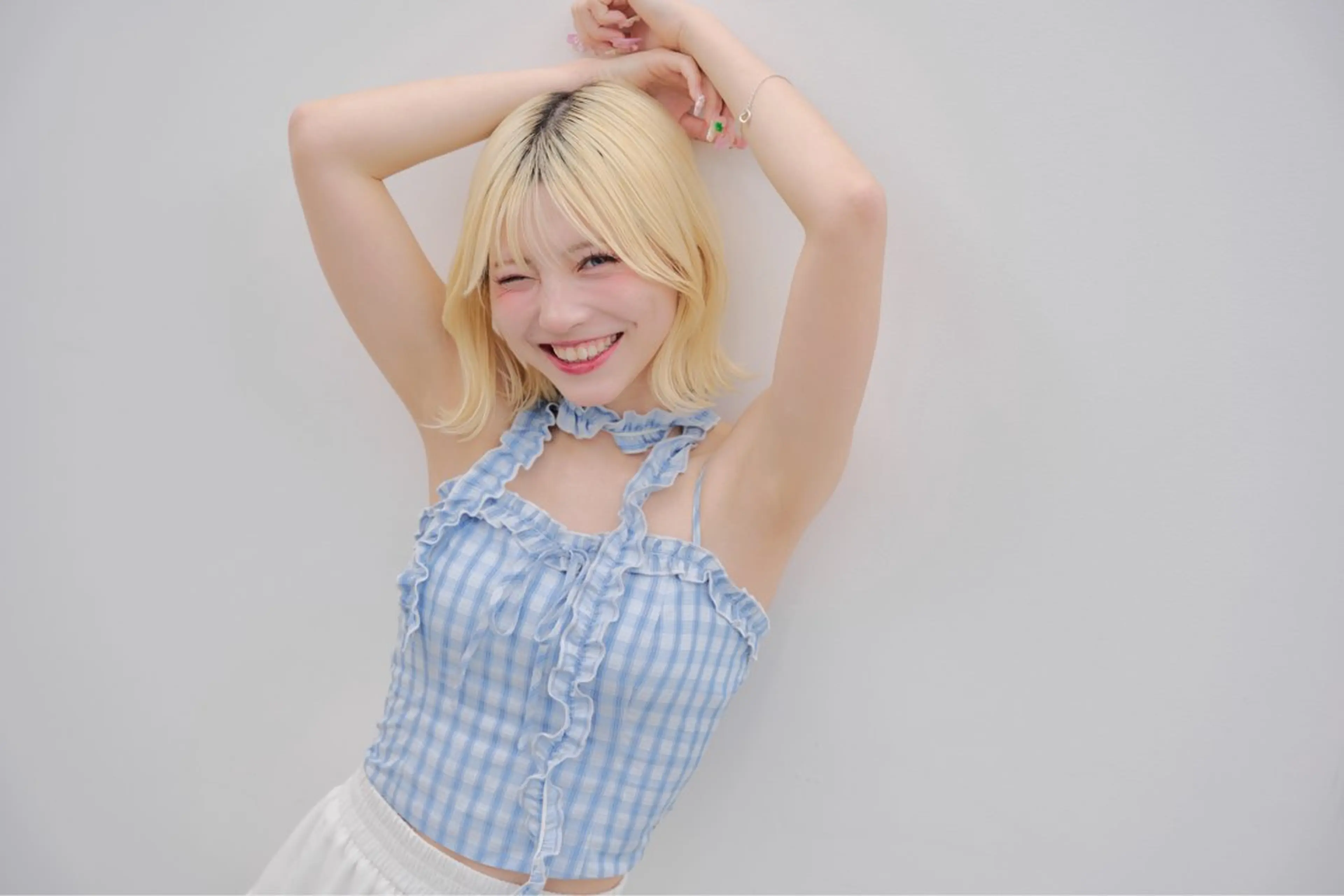 ミディアム ヘアカラー ボブ、レイヤー、 ハイトーン、古淵のヘアスタイル