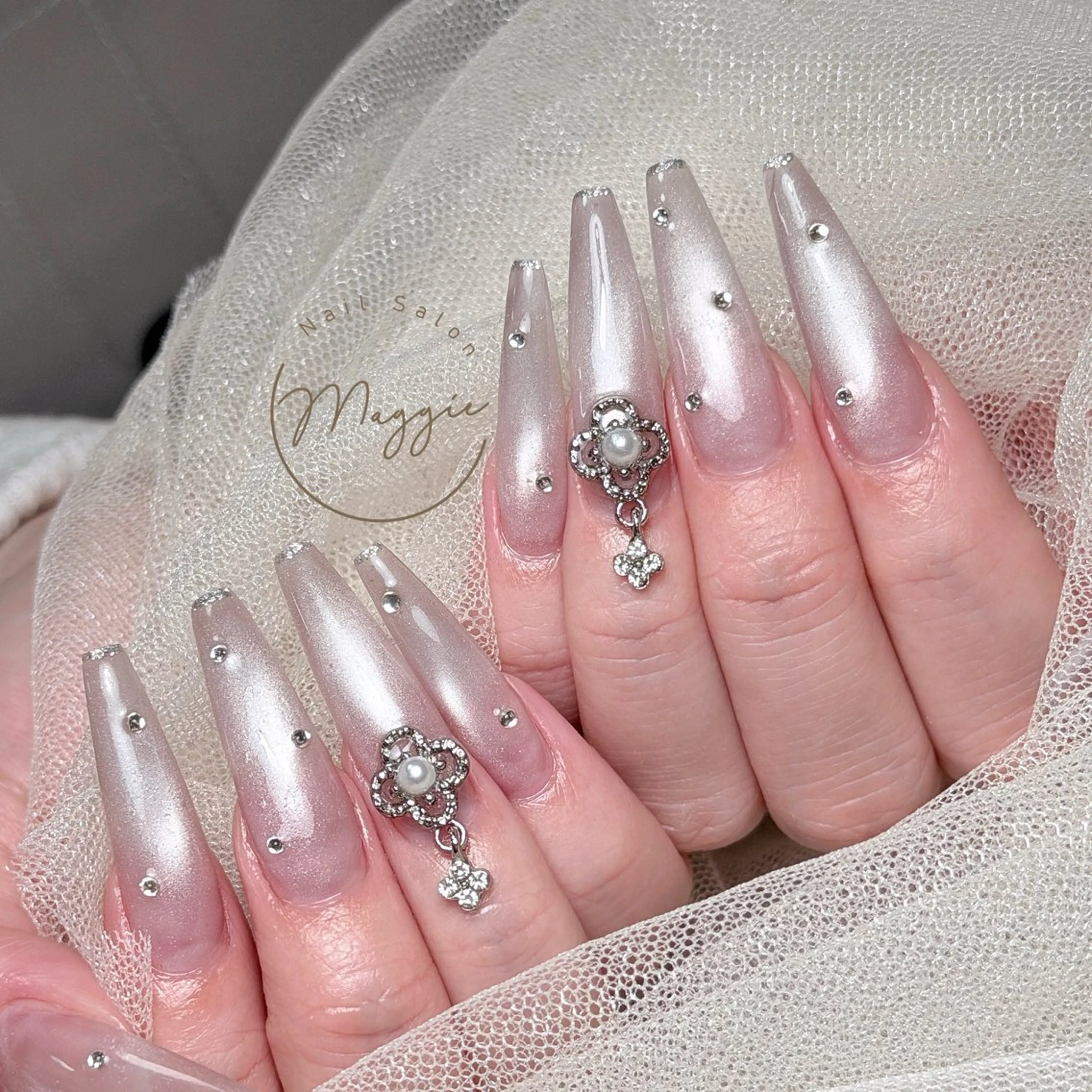 ネイル Maggie Nail🦩のネイルデザイン
