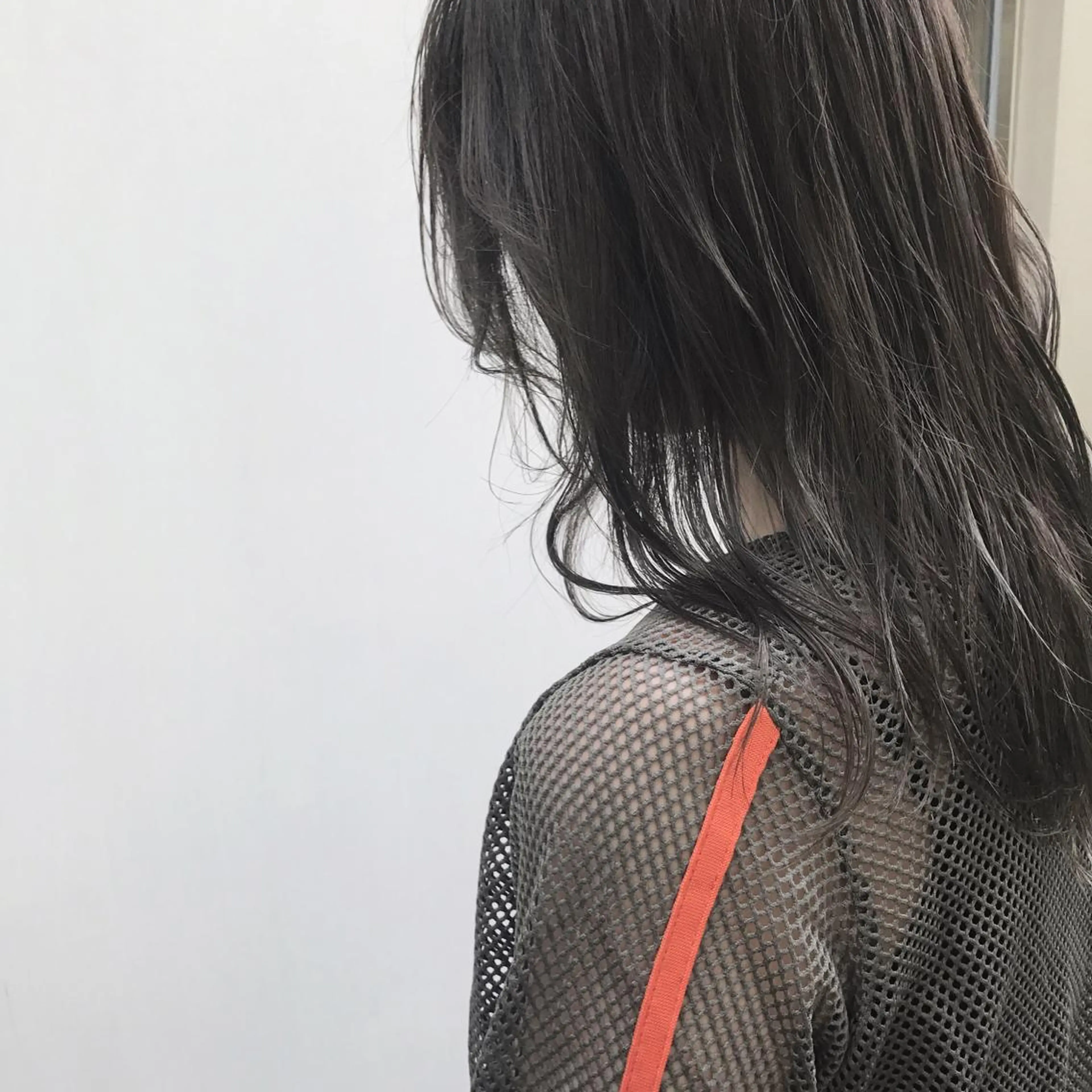 セミロング カラー 日々所属・谷 大地のヘアスタイル