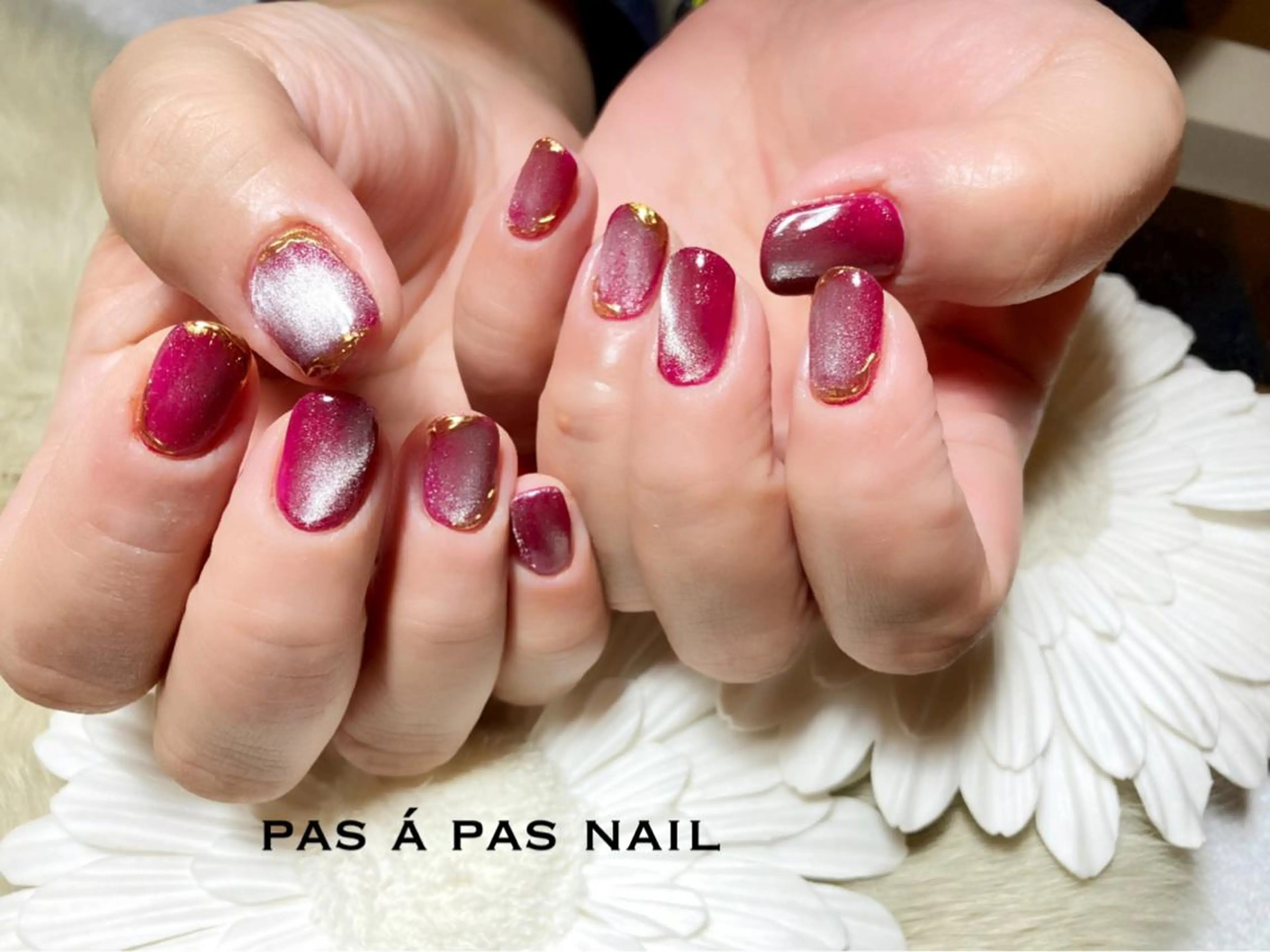 ネイル Yakko pas á pasのネイルデザイン