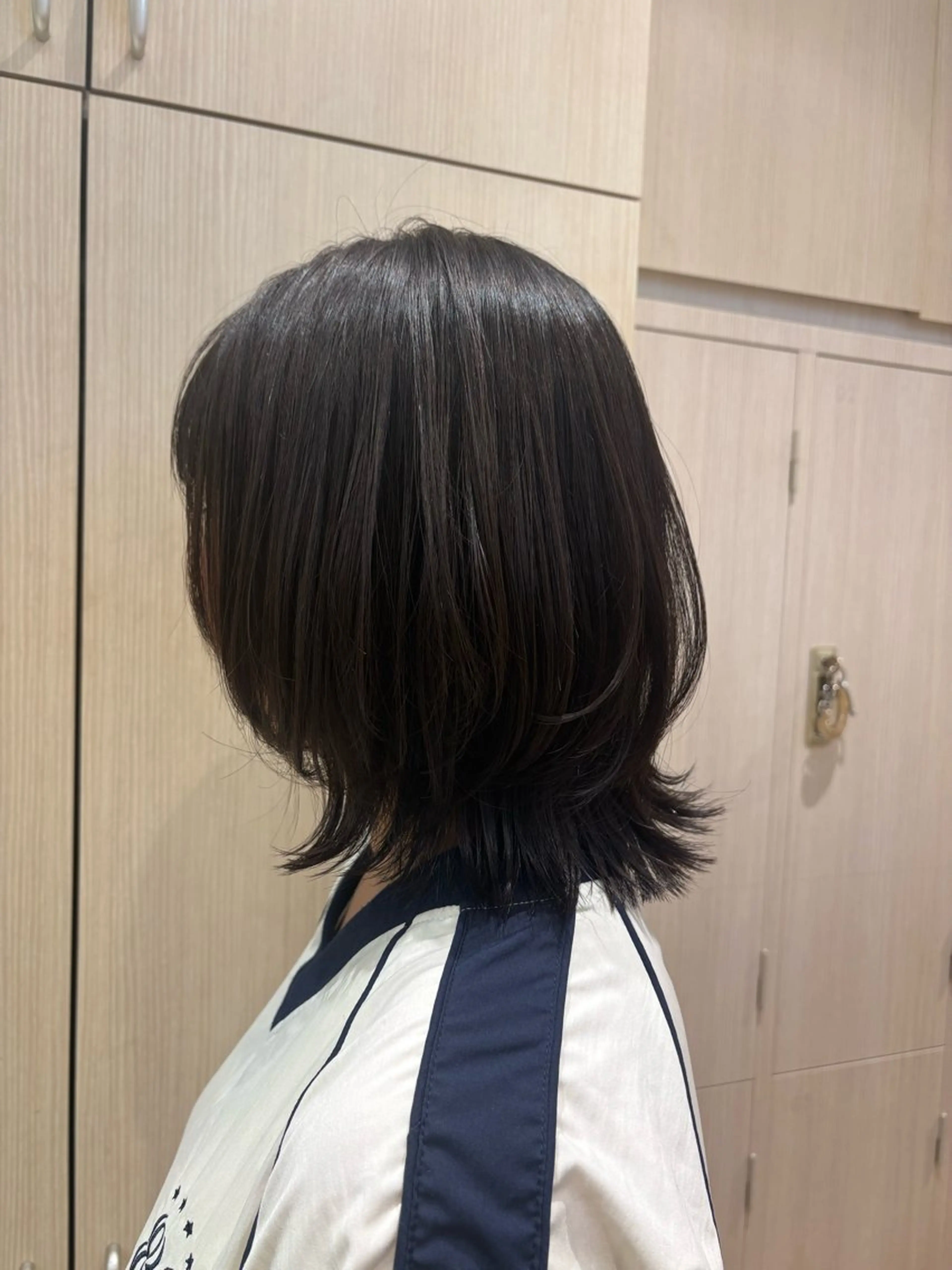 ミディアム ボブレイヤー ボブ レイヤーカット カット 山田 桃華のヘアスタイル