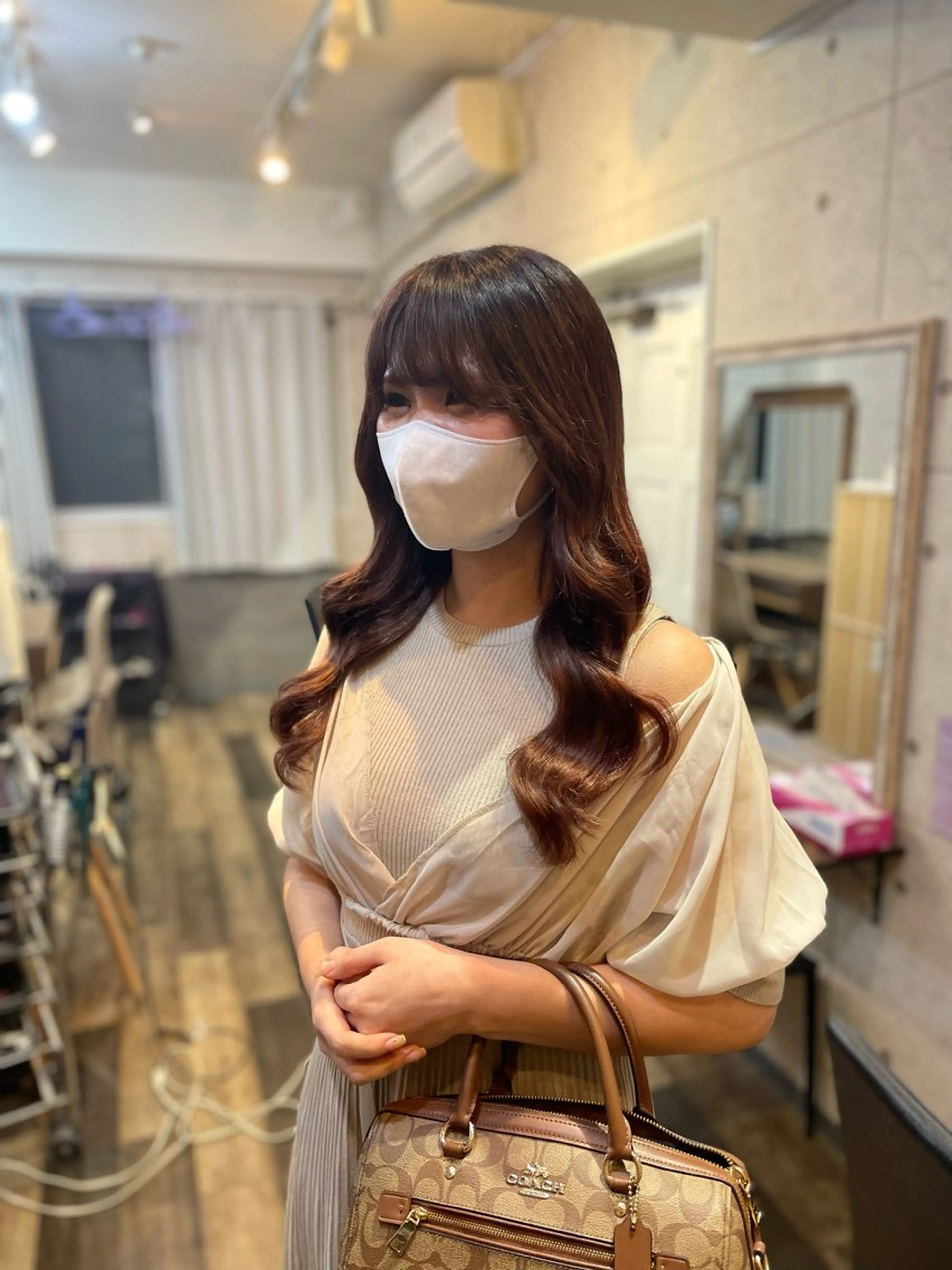 ロング カラー 新宿プルエクステ 【tsubura】のヘアスタイル