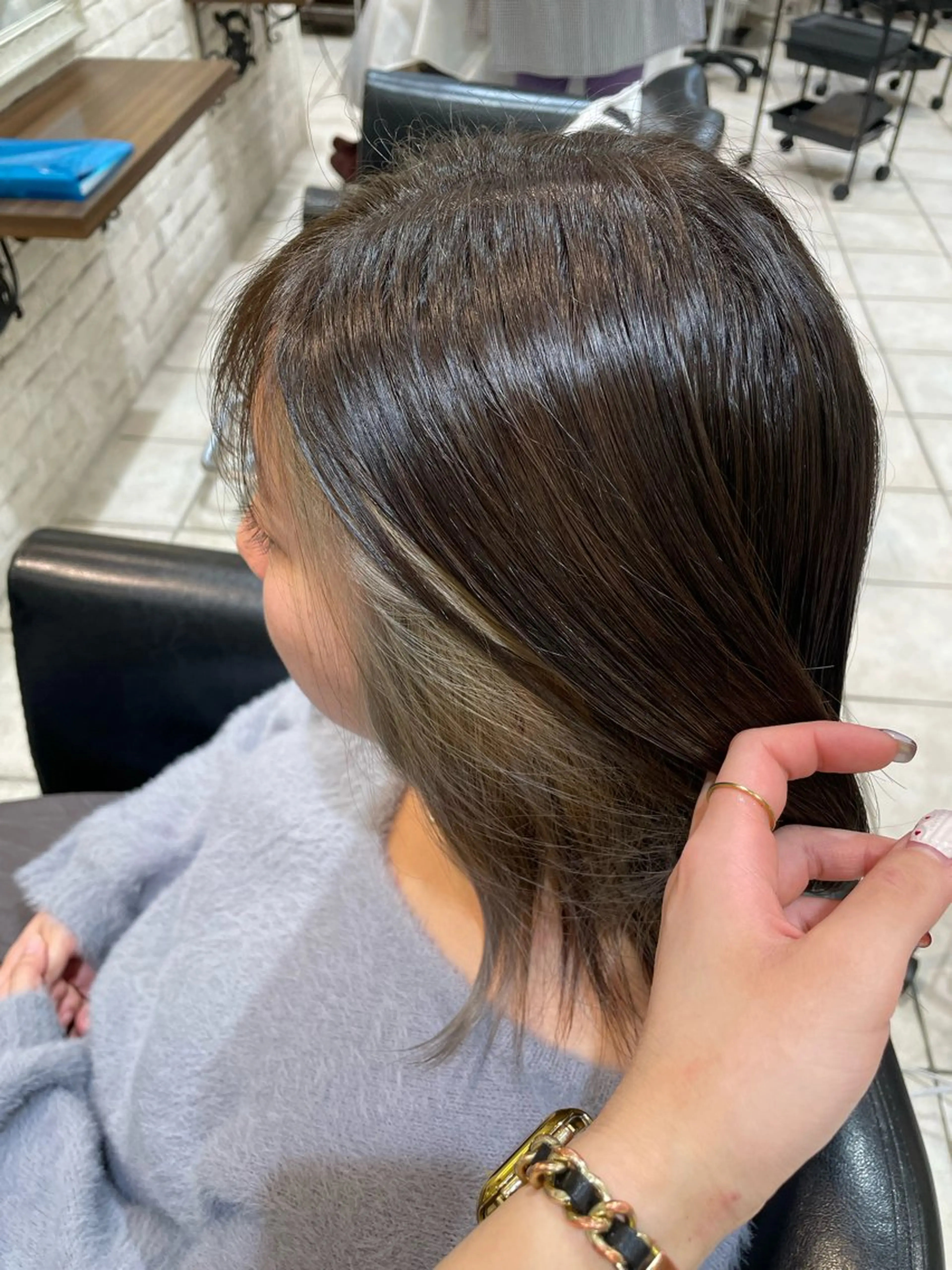 カラー 透明感カラー イヤリングカラー ヘアカラー 🌼 misaki 🌼のヘアスタイル